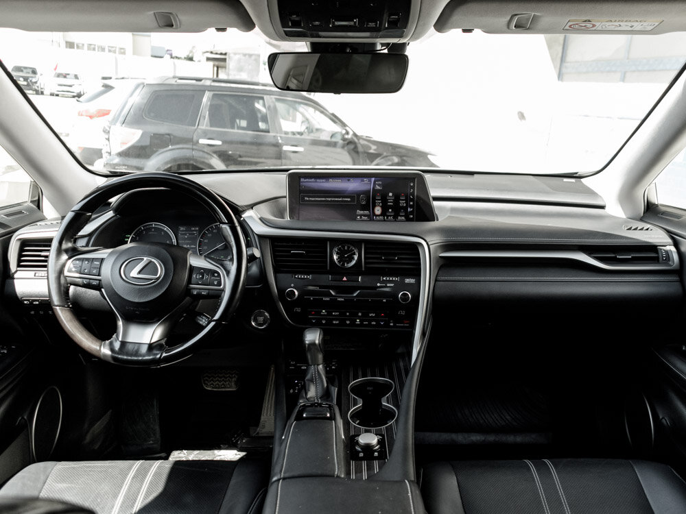 Купить Lexus RX 200t 2.0 AT (238 л.с.) 4WD, 2017 в Екатеренбурге