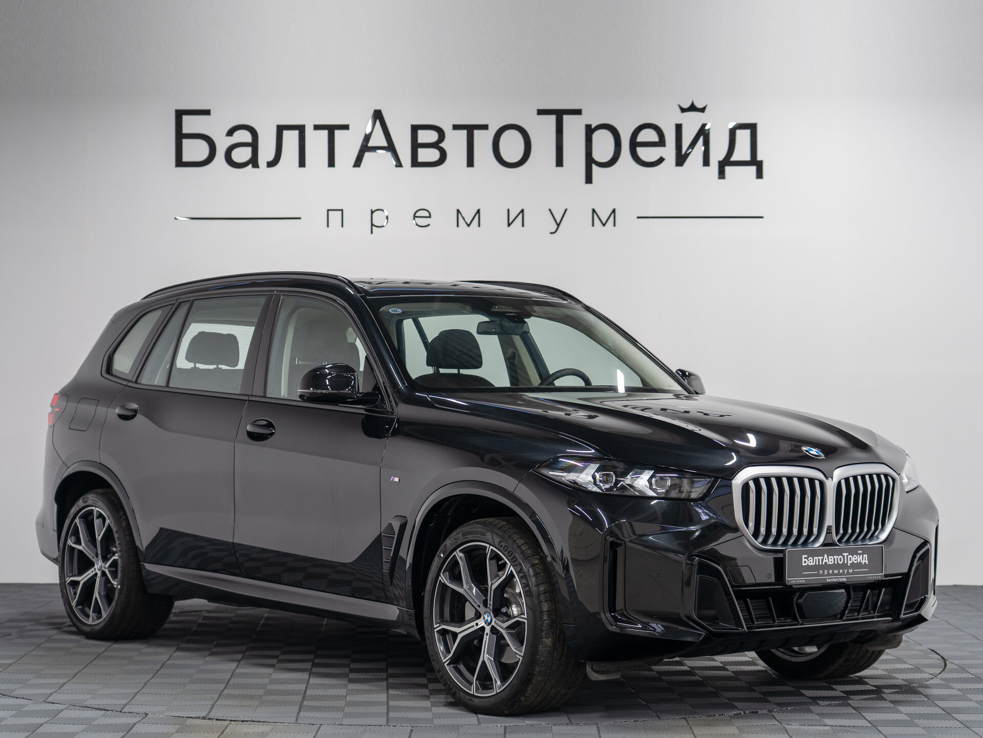 Автомобиль BMW X5 30Li 2.0 AT (258 л.с.) 4WD - 5