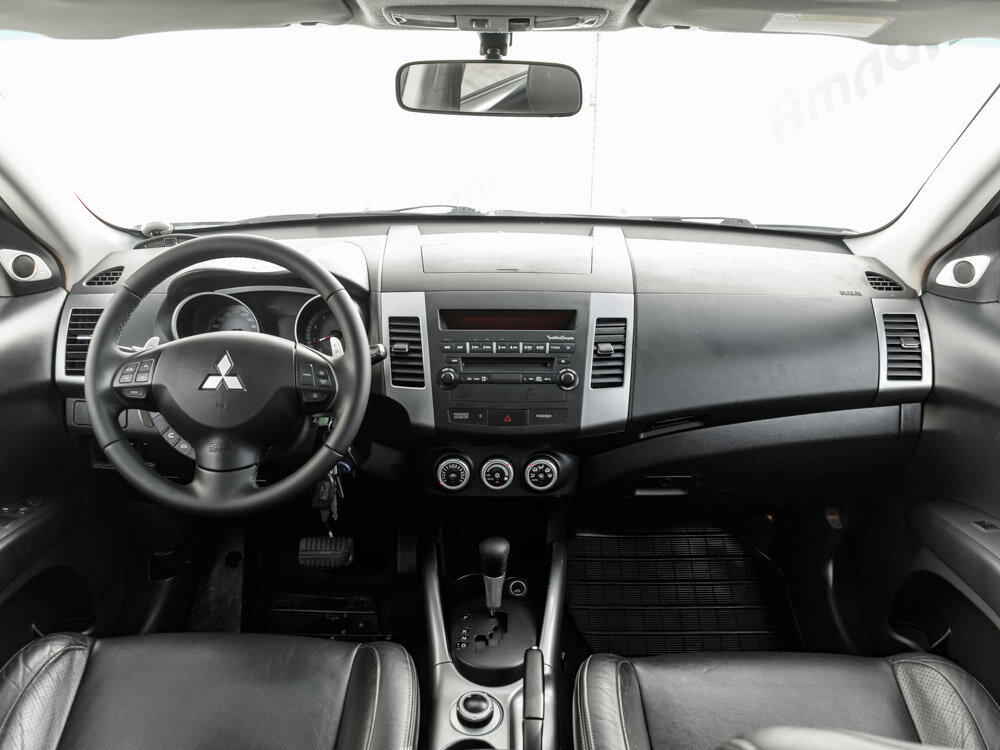 Купить Mitsubishi Outlander 3.0 AT (220 л.с.) 4WD, 2008 в Екатеренбурге