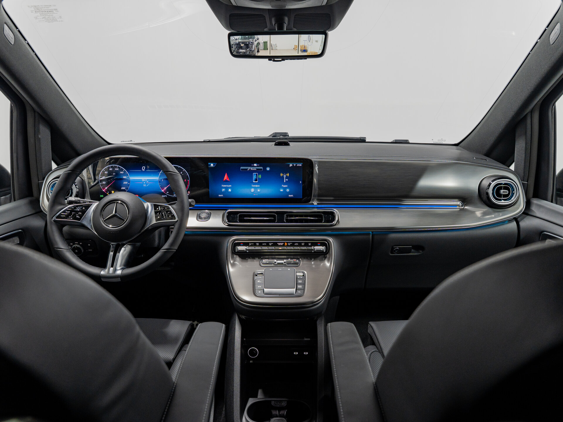 Автомобиль Mercedes-Benz V-Класс 300 d экстра длинный 2.0d AT (237 л.с.) 4WD - 15