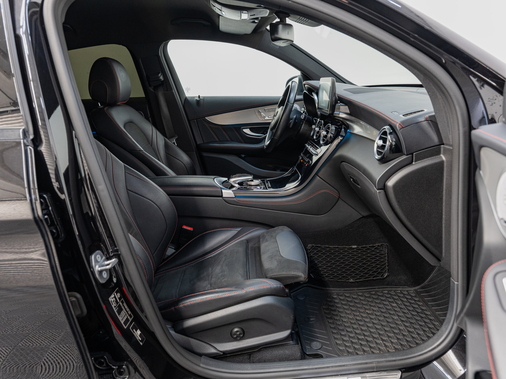 Автомобиль Mercedes-Benz GLC Coupe AMG 43 AMG 3.0 AT (367 л.с.) 4WD - 10