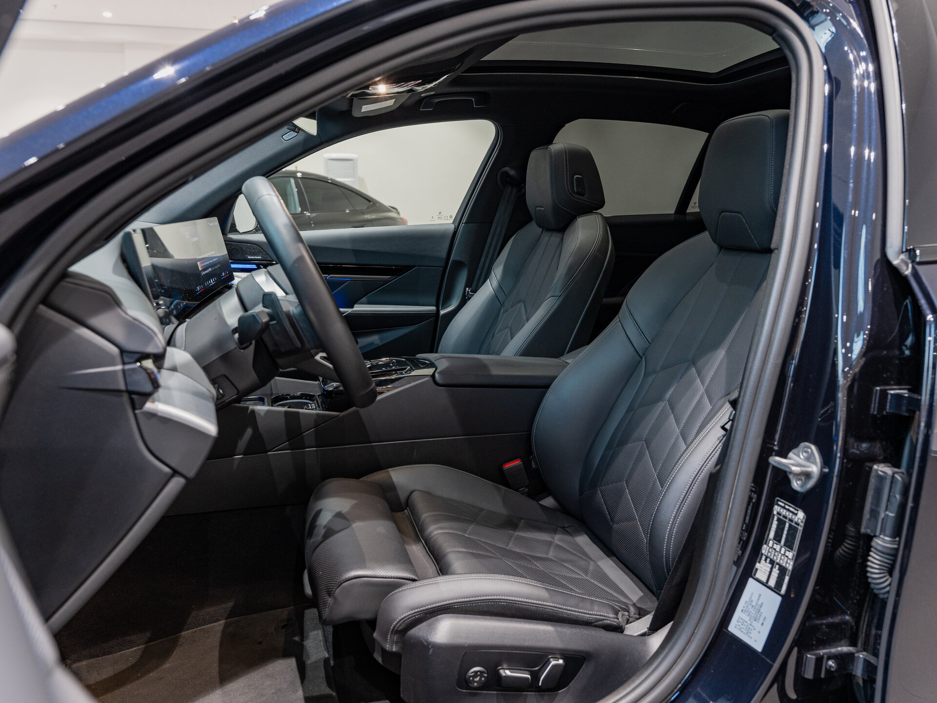 Автомобиль BMW 5 серии 523d 2.0d AT (197 л.с.) - 20