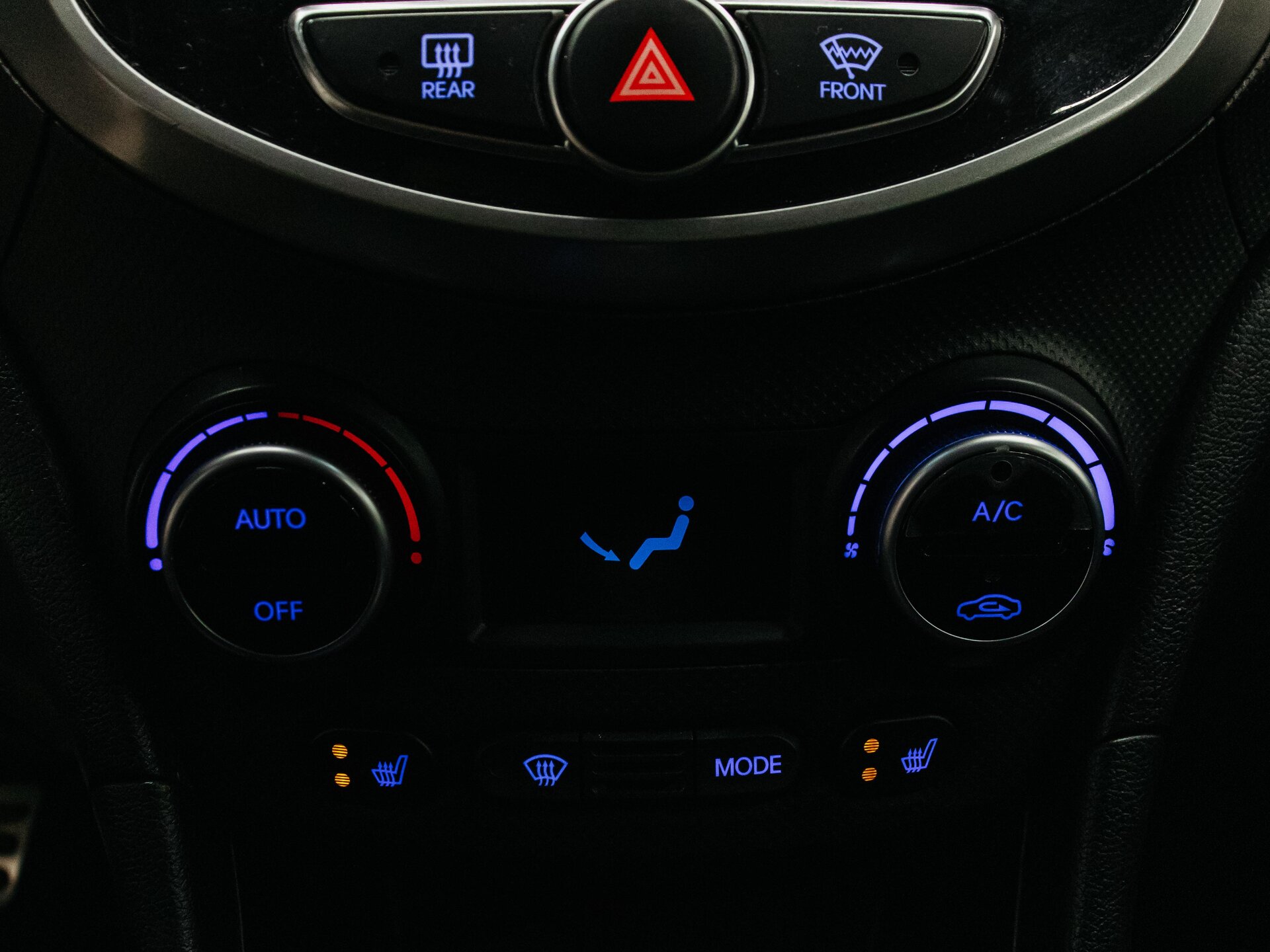 Hyundai Solaris 2015 23