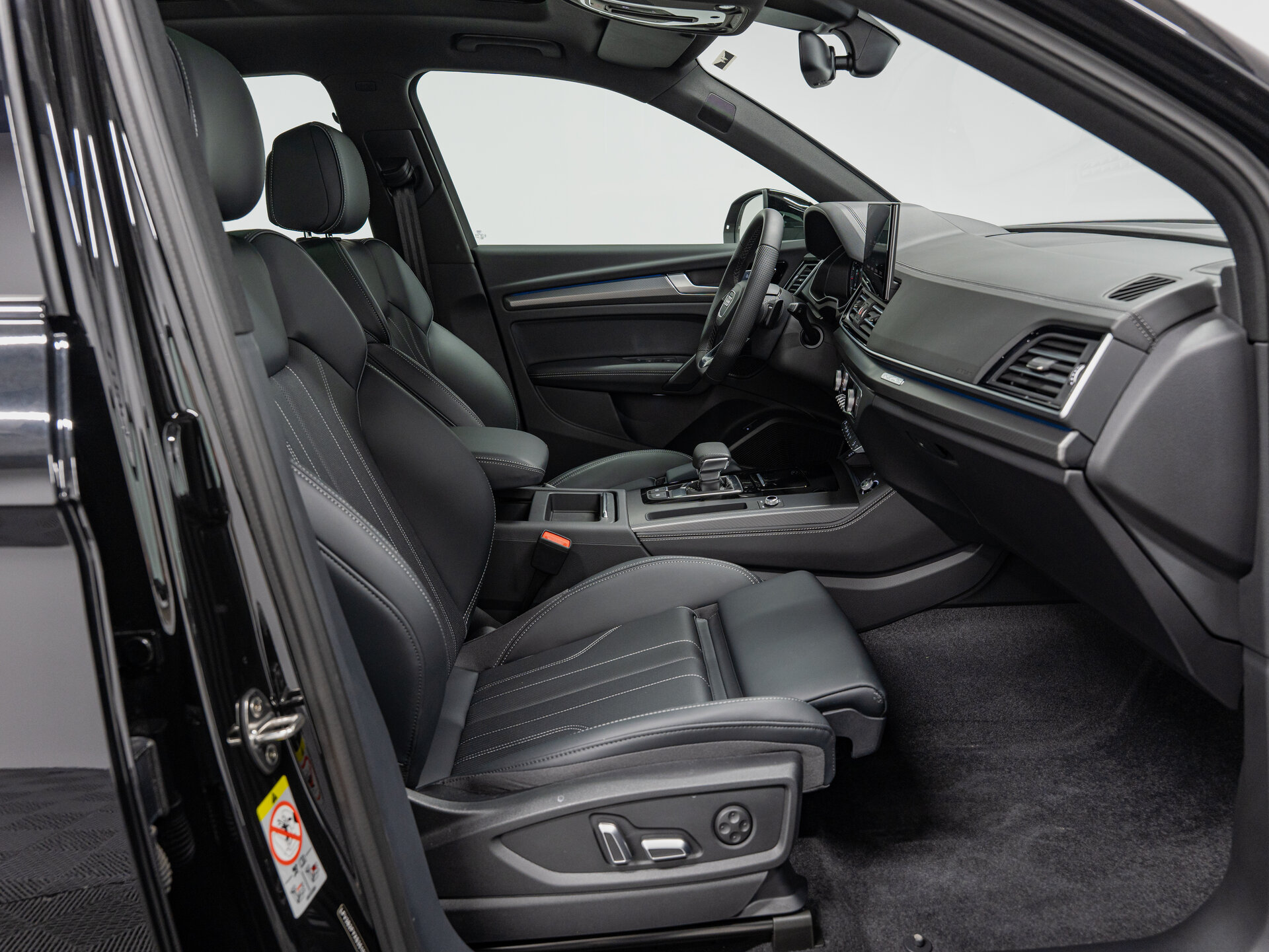 Автомобиль Audi Q5 L 45 TFSI 2.0 AMT (245 л.с.) 4WD - 13