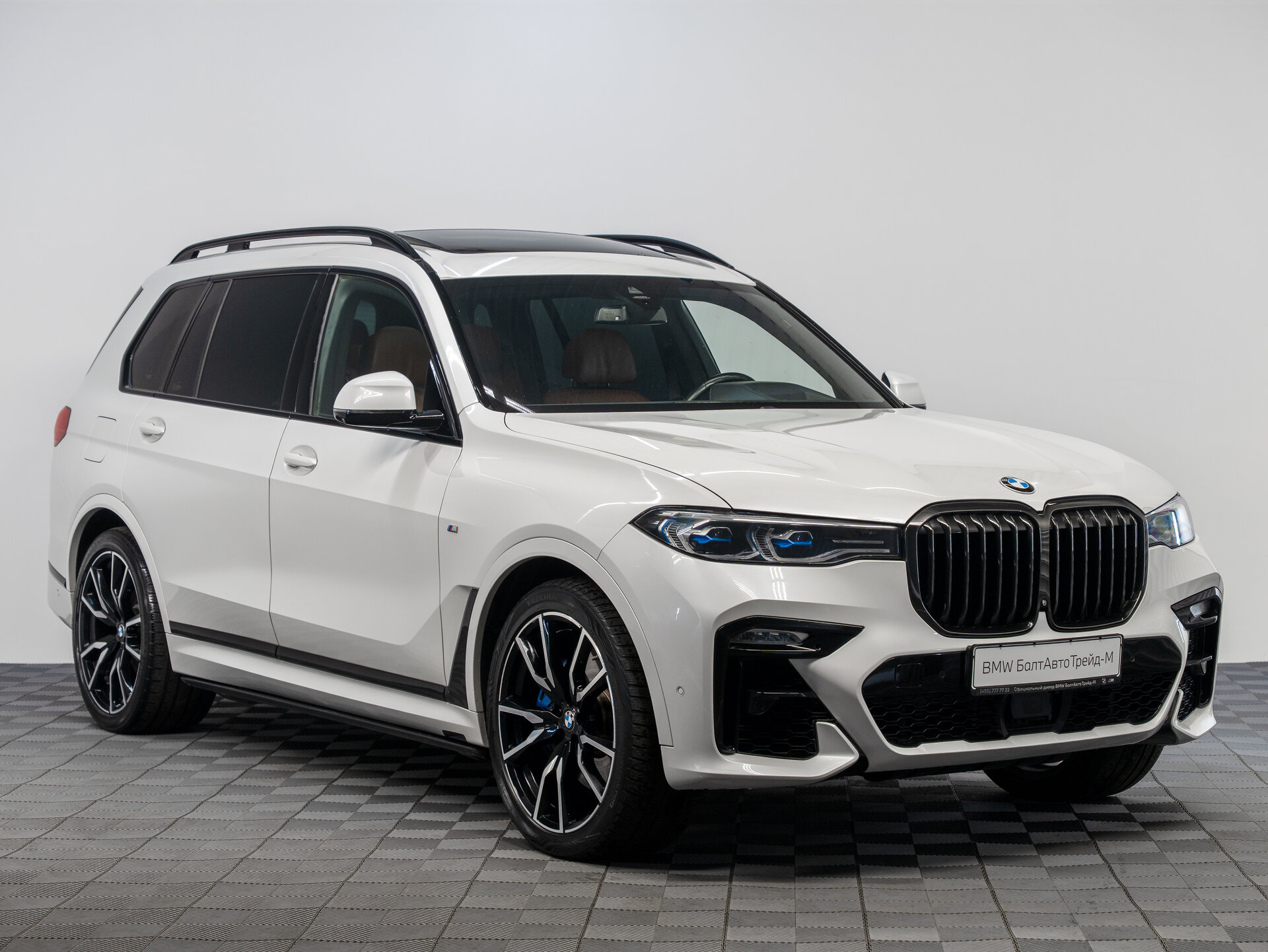 Автомобиль BMW X7 40d 3.0d AT (340 л.с.) 4WD - 3
