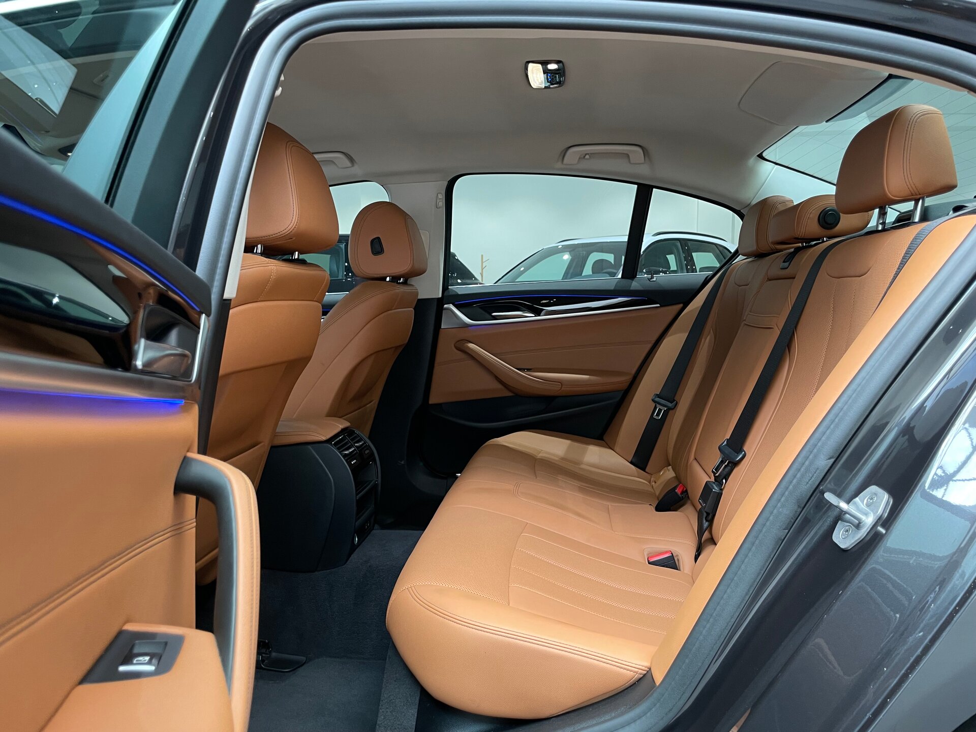 Автомобиль BMW 5 серии 520d 2.0d AT (190 л.с.) - 9