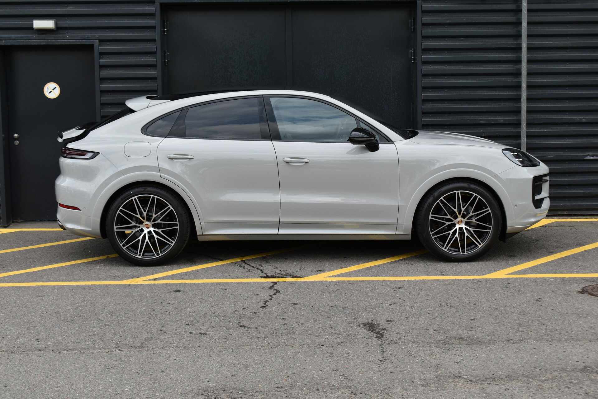 81883877 Coupé 3.0 AT (353 л.с.) 4WD №7