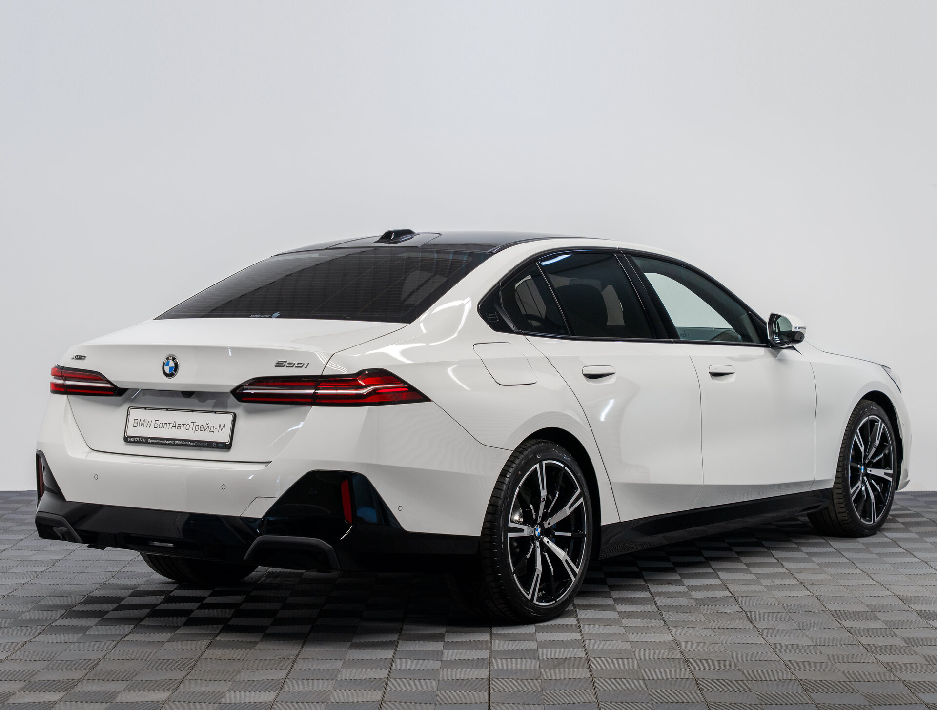 Автомобиль BMW 5 серии 530i xDrive 2.0 AT (258 л.с.) 4WD - 2