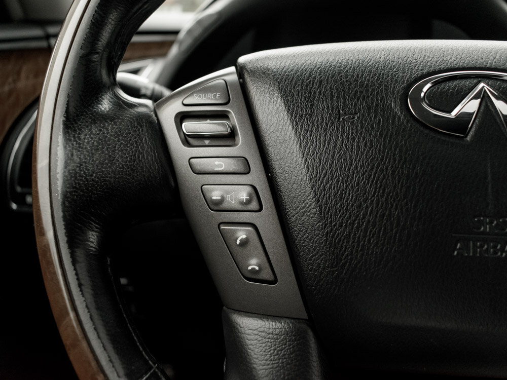 Купить Infiniti QX56 5.6 AT (405 л.с.) 4WD, 2011 в Екатеренбурге