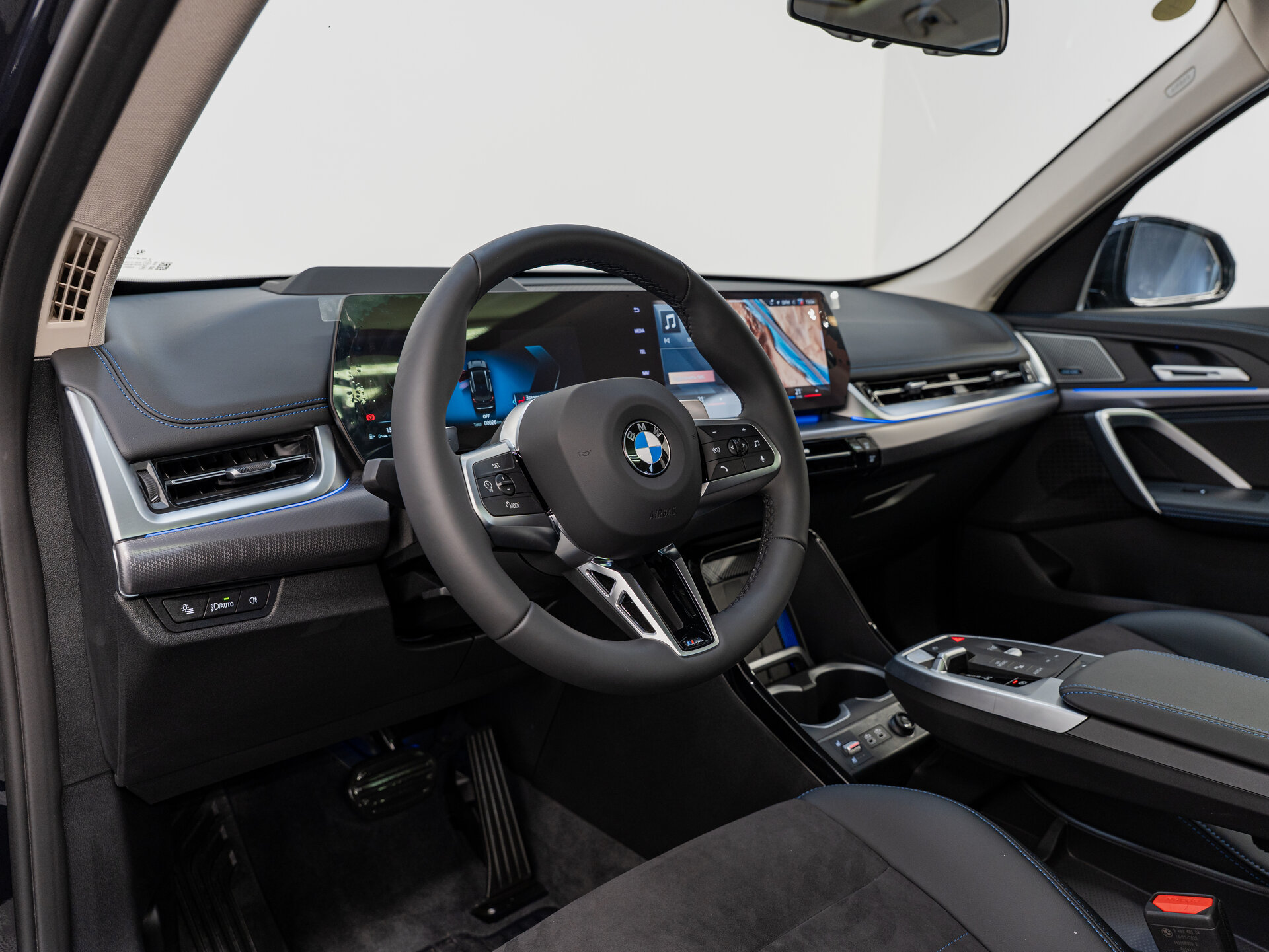 Автомобиль BMW X1 25Li xDrive 2.0 AMT (204 л.с.) 4WD - 9