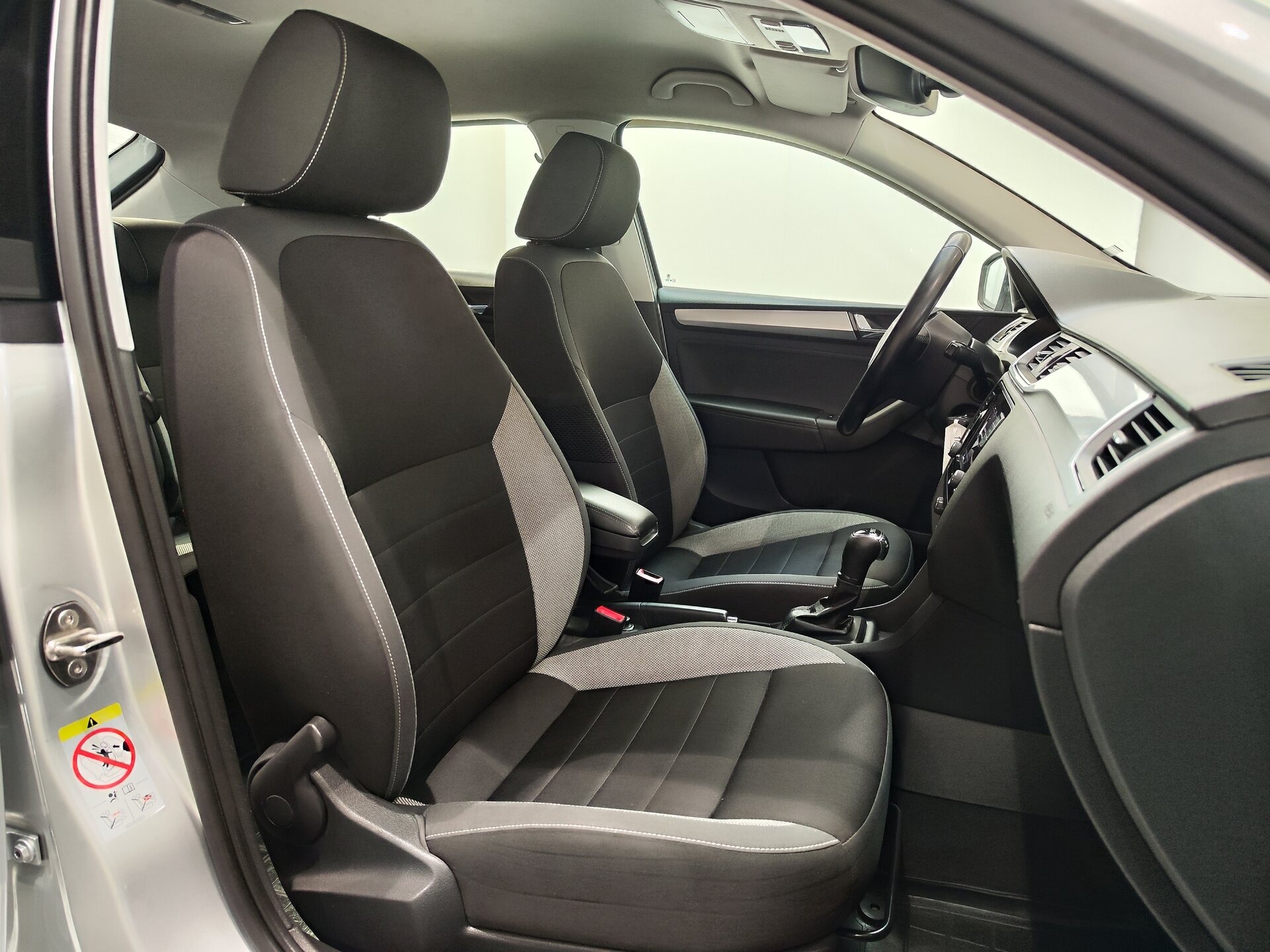 Автомобиль Skoda Rapid 1.4 AMT (125 л.с.) - 11