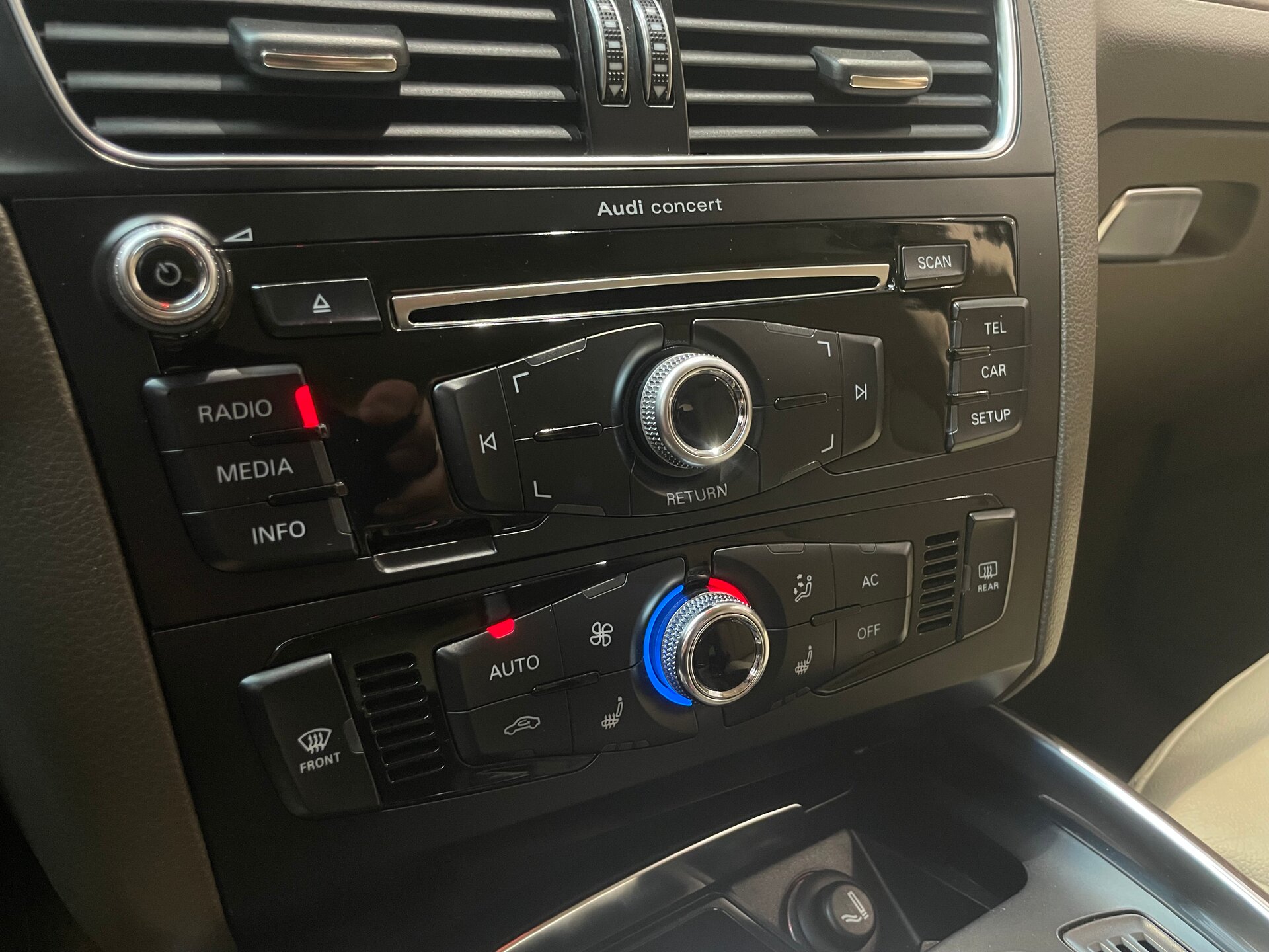 Автомобиль Audi Q5 2.0 AT (225 л.с.) 4WD - 18