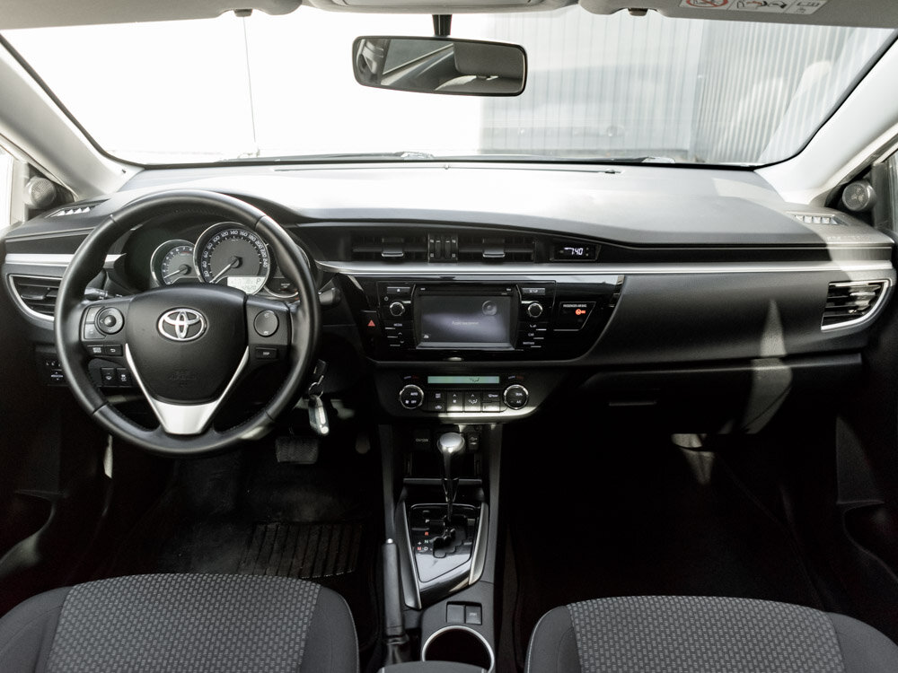 Купить Toyota Corolla 1.8 CVT (140 л.с.), 2013 в Екатеренбурге