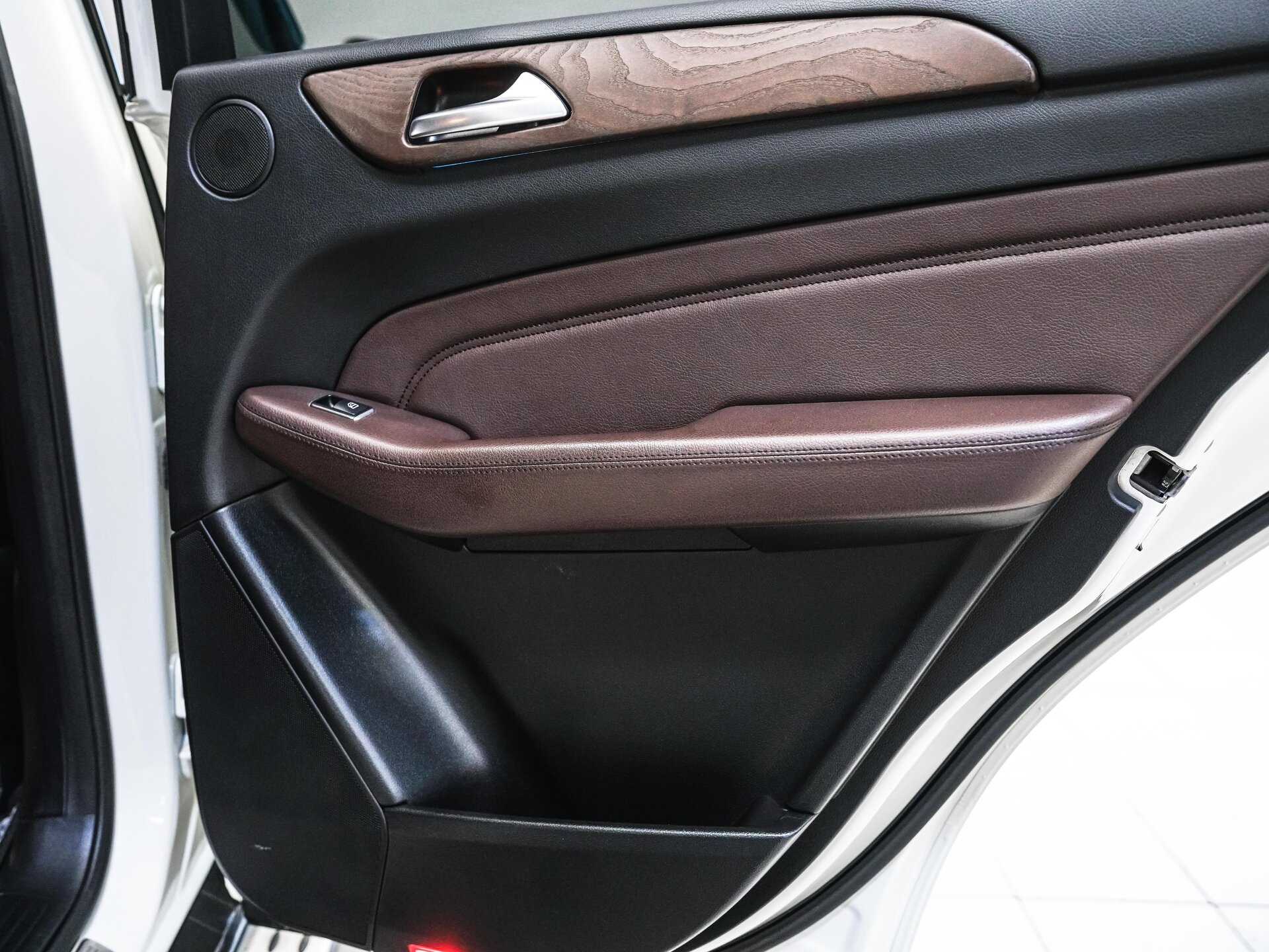 Mercedes-Benz M-Класс 2012 26