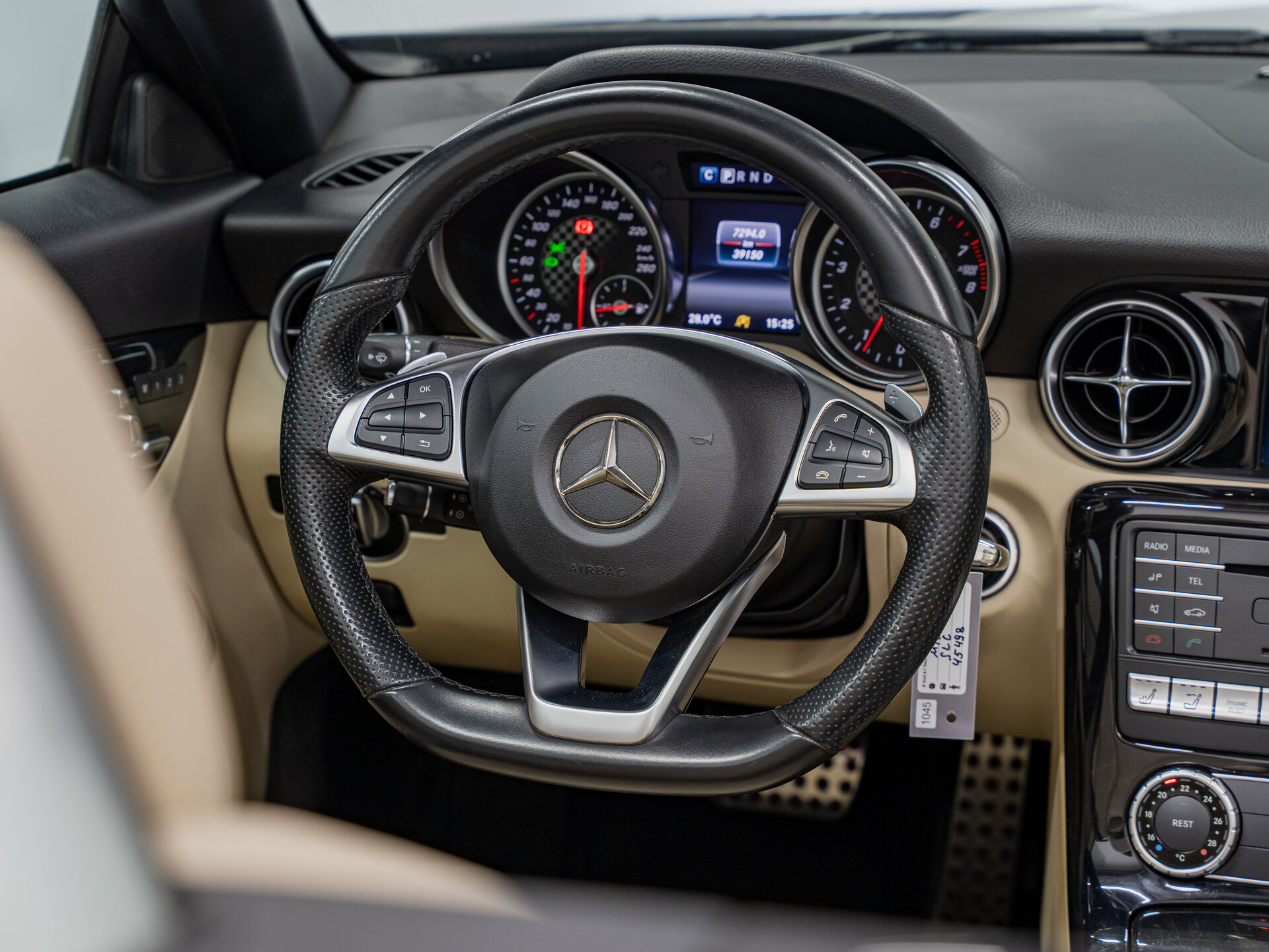 Автомобиль Mercedes-Benz SLC 200 2.0 AT (184 л.с.) - 19