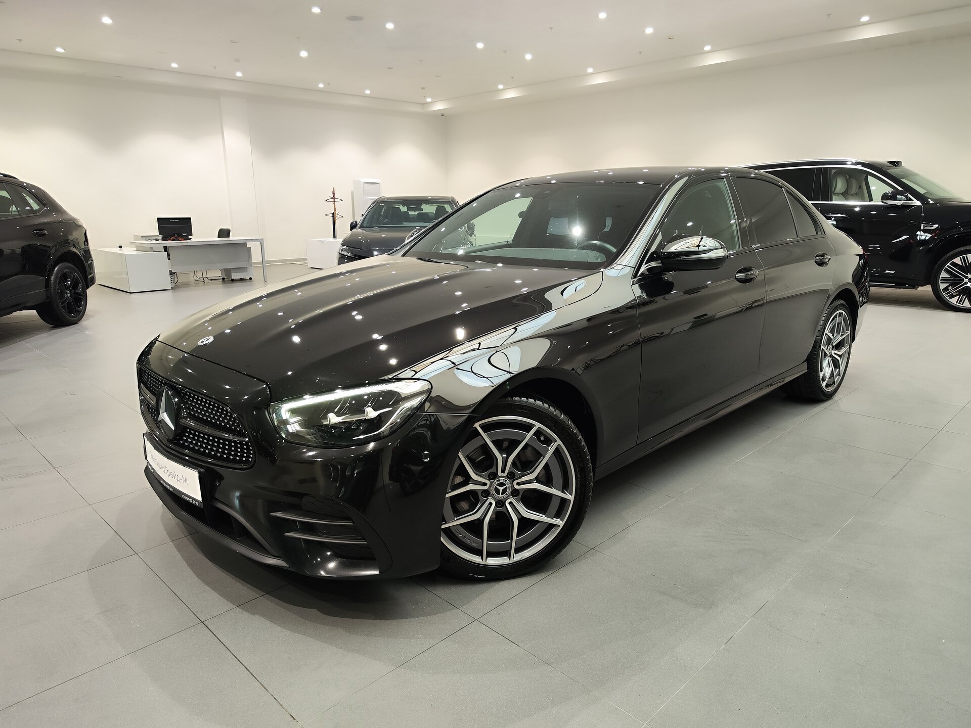 Автомобиль Mercedes-Benz E-Класс 220 d 2.0d AT (194 л.с.) 4WD - 1