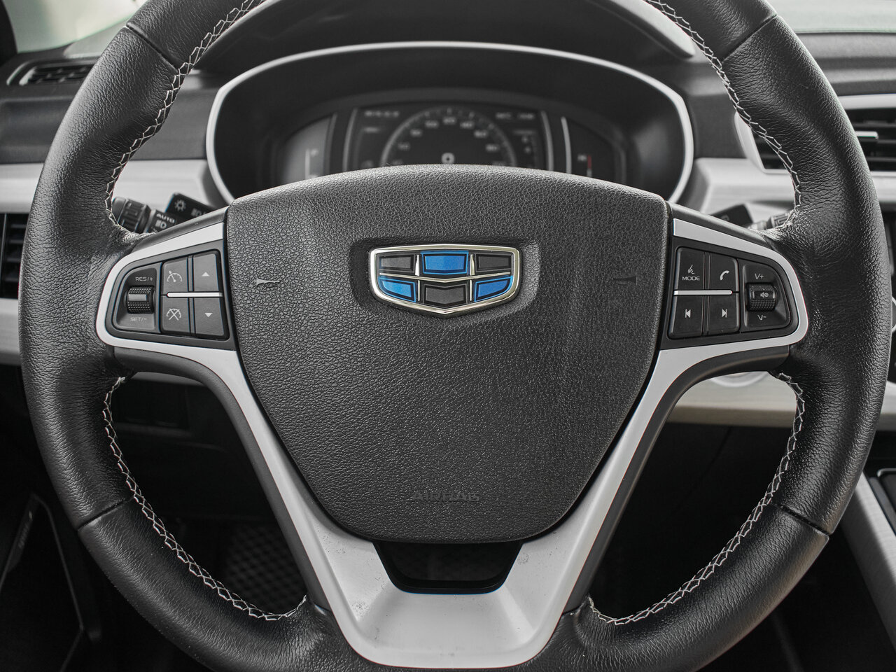 Купить Geely Atlas 2.4 AT (149 л.с.), 2019 в Екатеренбурге