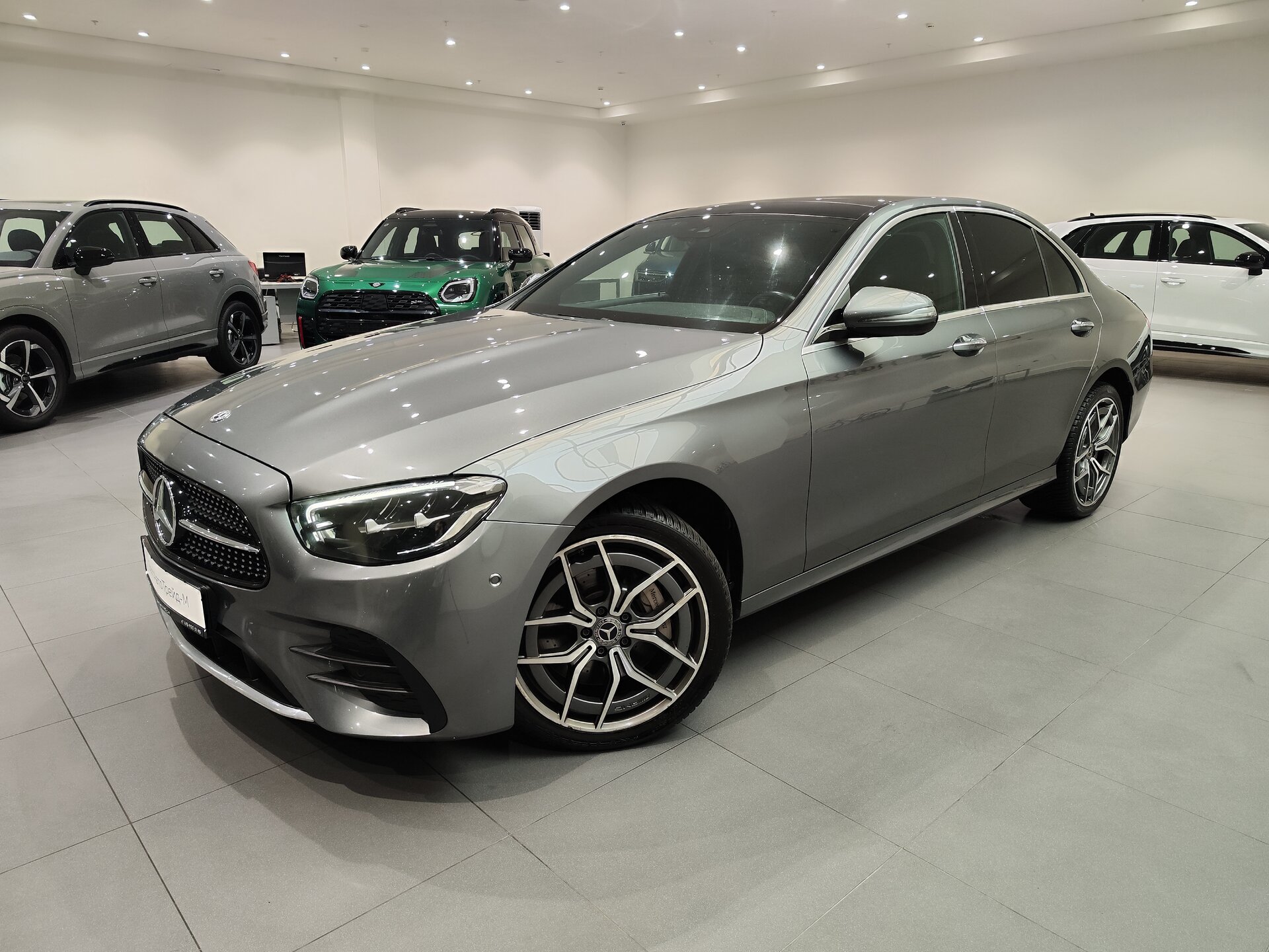 Автомобиль Mercedes-Benz E-Класс 350 d 2.9d AT (249 л.с.) 4WD - 1