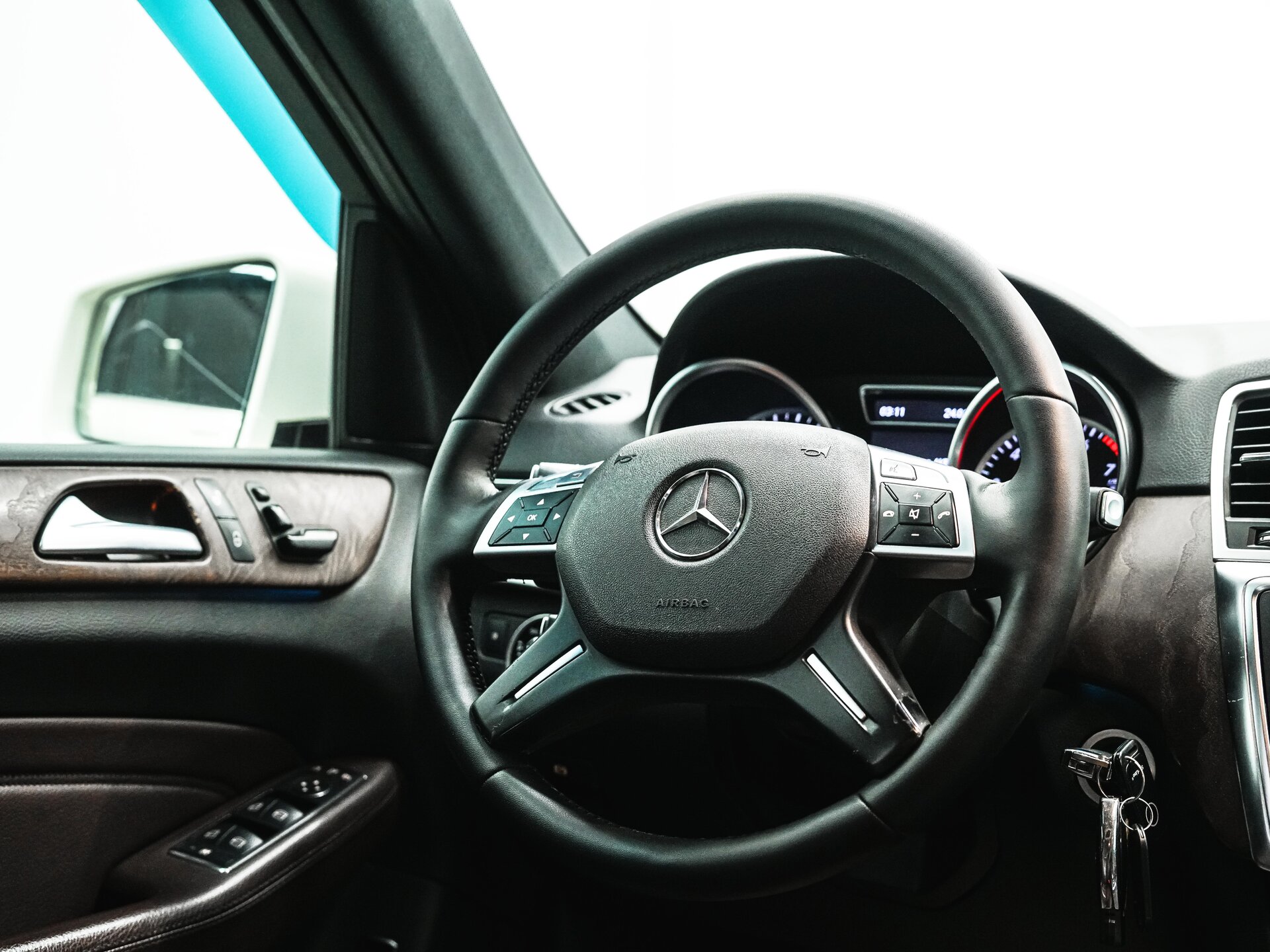 Mercedes-Benz M-Класс 2012 12