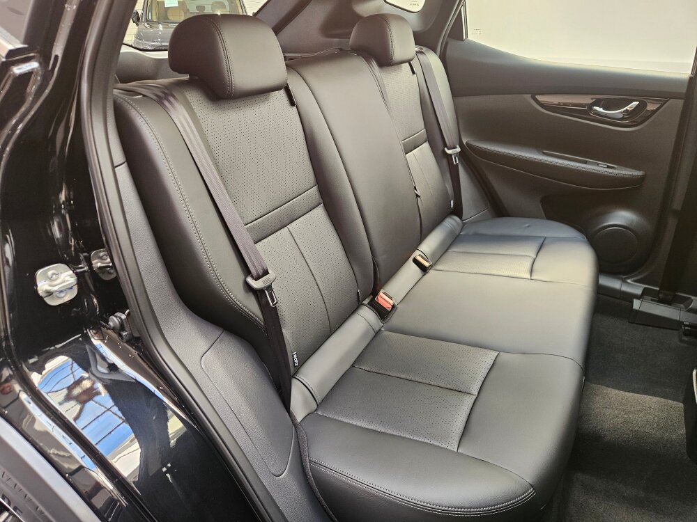 Автомобиль Nissan Qashqai 2.0 CVT (140 л.с.) - 20