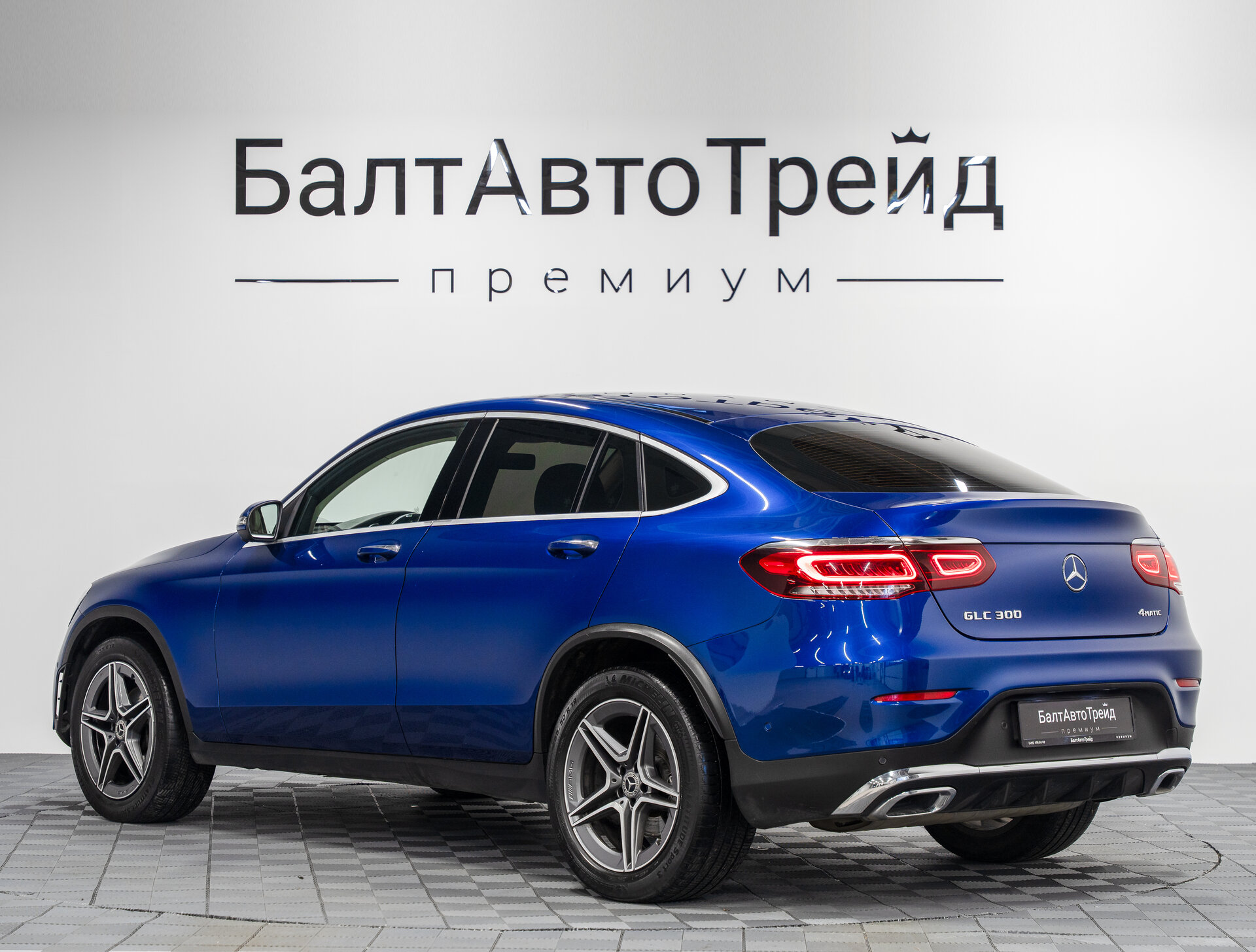 Автомобиль Mercedes-Benz GLC Coupe 300 2.0 AT (249 л.с.) 4WD - 9