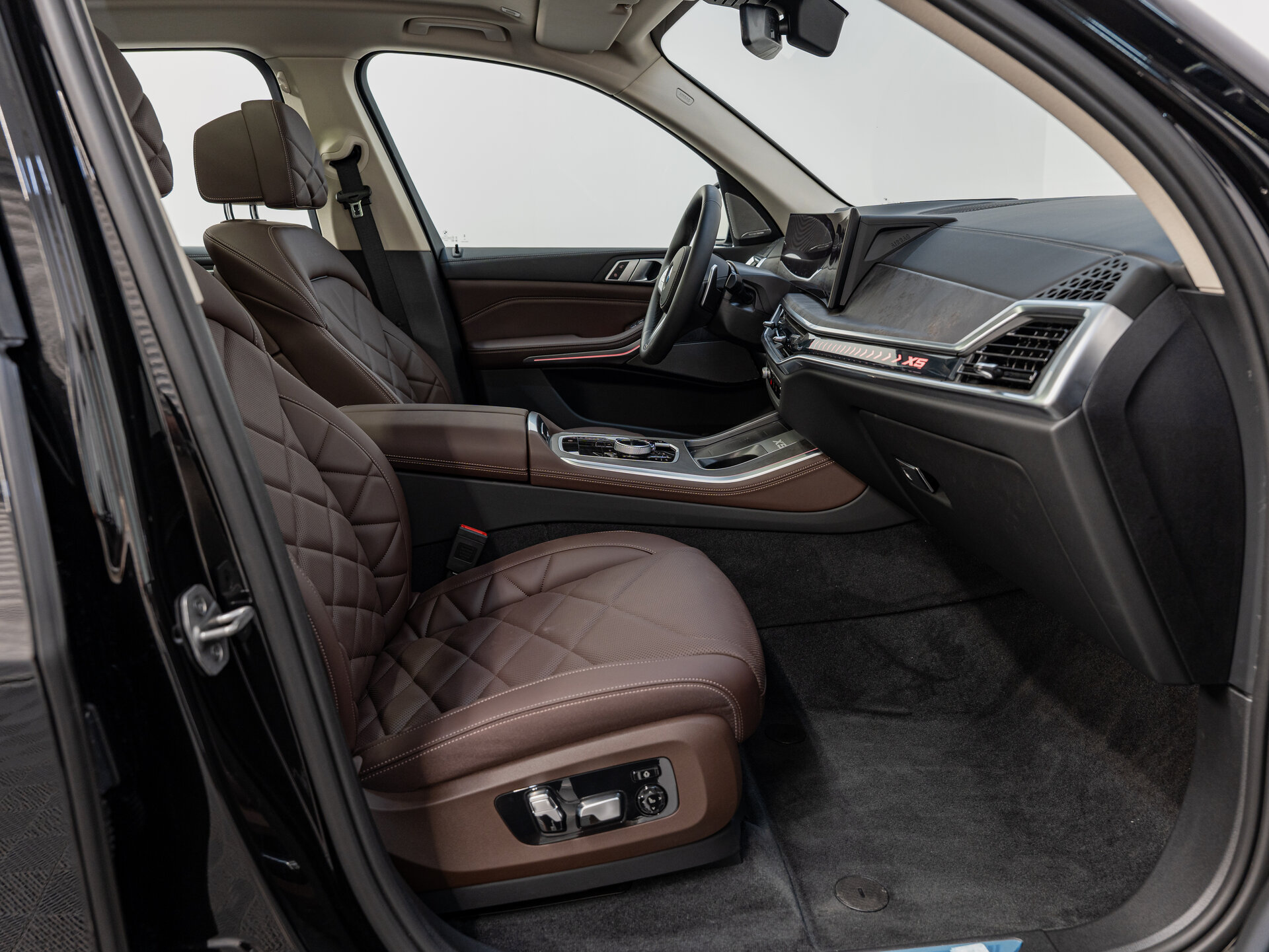 Автомобиль BMW X5 30Li 2.0 AT (258 л.с.) 4WD - 15
