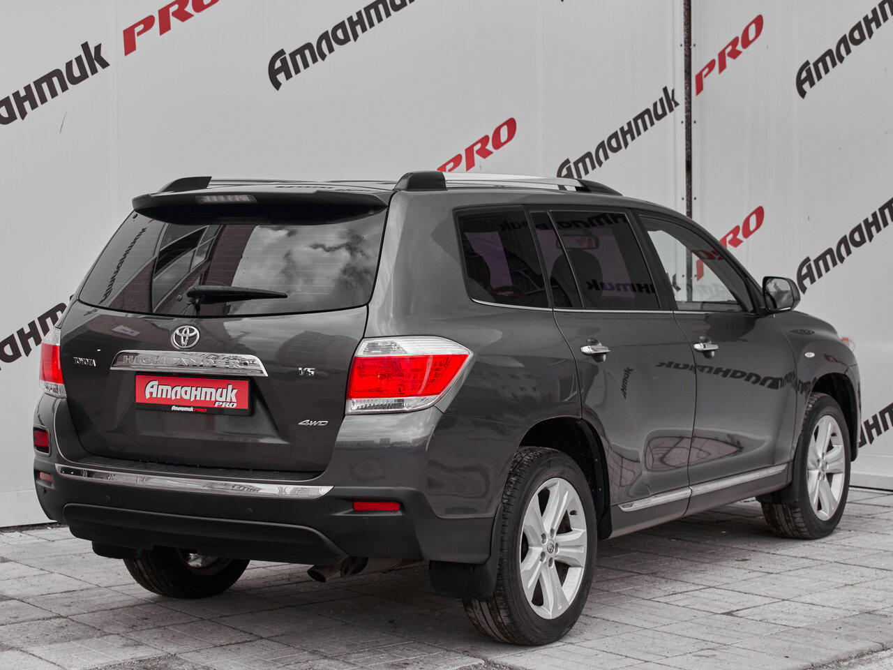 Купить Toyota Highlander 3.5 AT (273 л.с.) 4WD, 2012 в Екатеренбурге