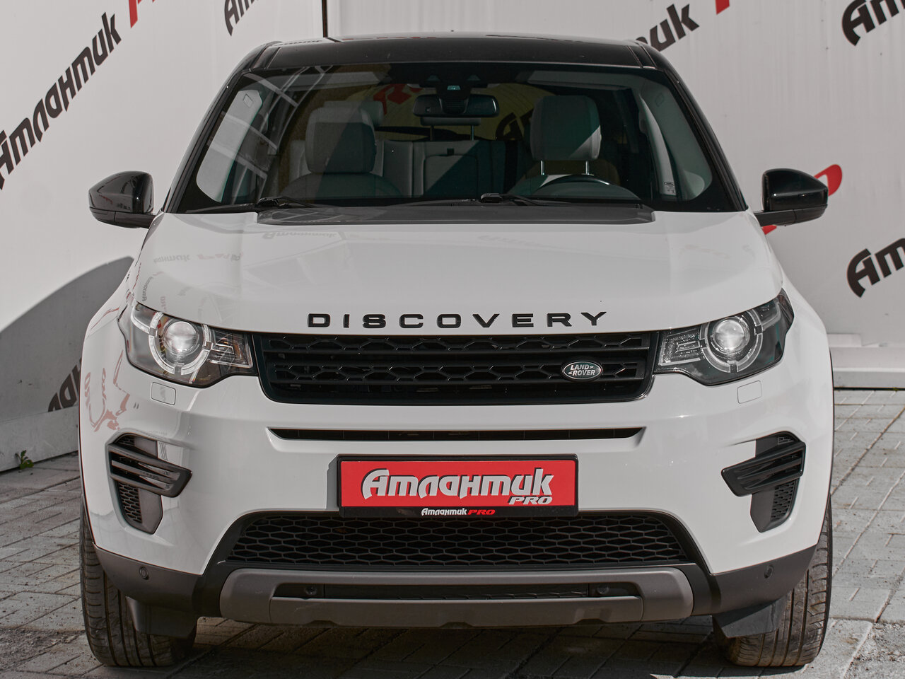 Купить Land Rover Discovery Sport 2.0d AT (180 л.с.) 4WD, 2017 в Екатеренбурге