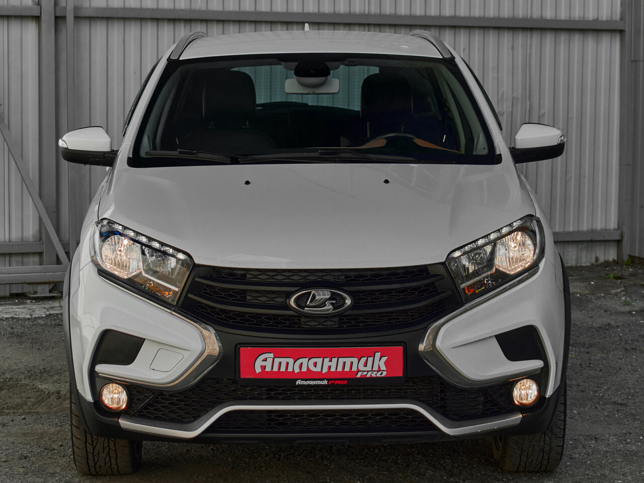 Купить Lada (ВАЗ) XRAY Cross 1.6 CVT (113 л.с.), 2019 в Екатеренбурге