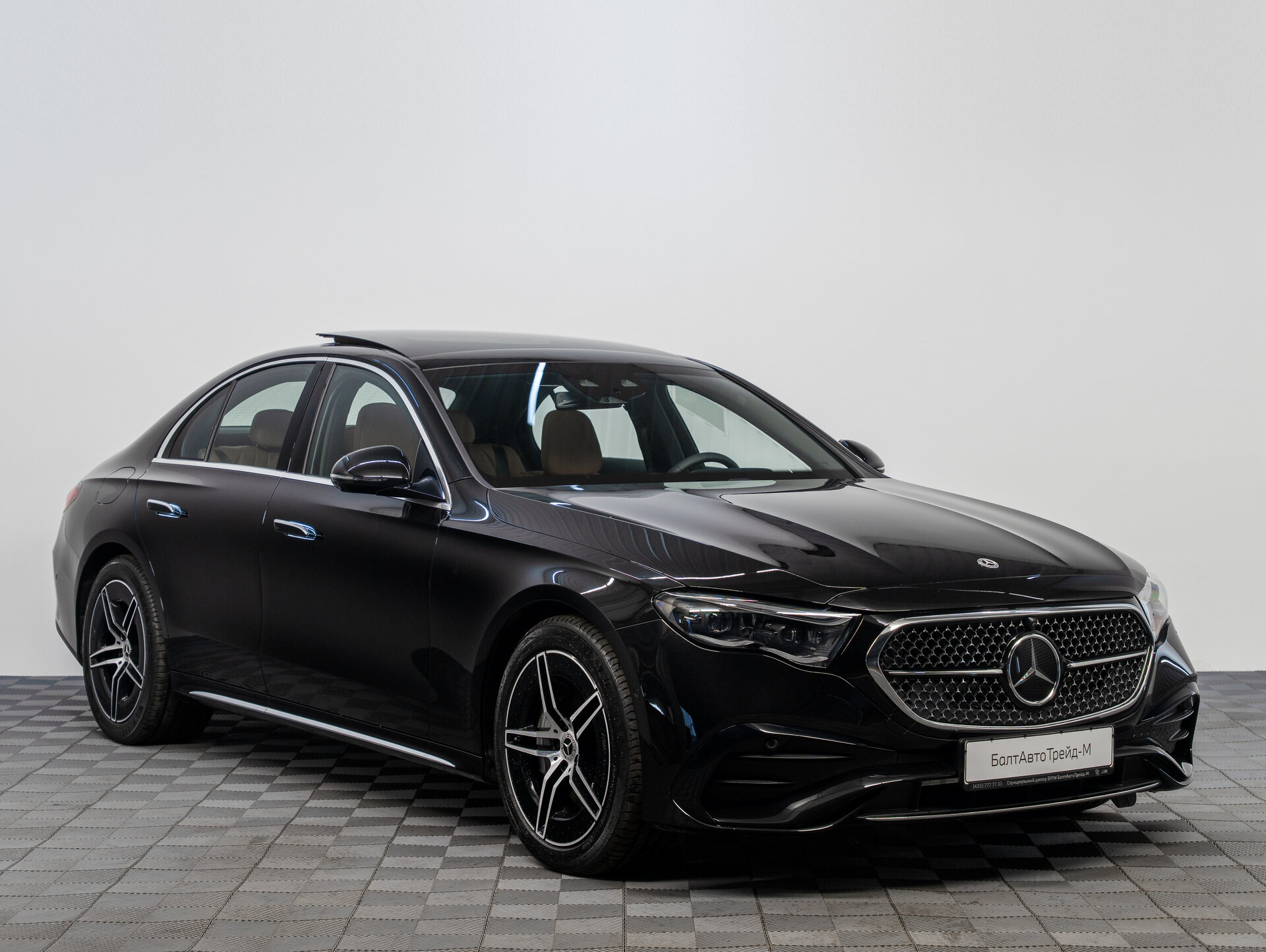 Автомобиль Mercedes-Benz E-Класс 300 2.0 AT (258 л.с.) 4WD - 3
