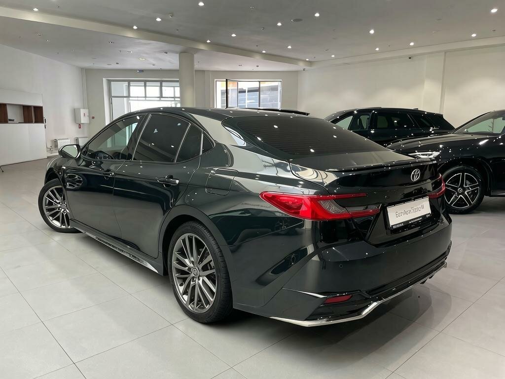 Автомобиль Toyota Camry 2.0hyb CVT (197 л.с.) - 4