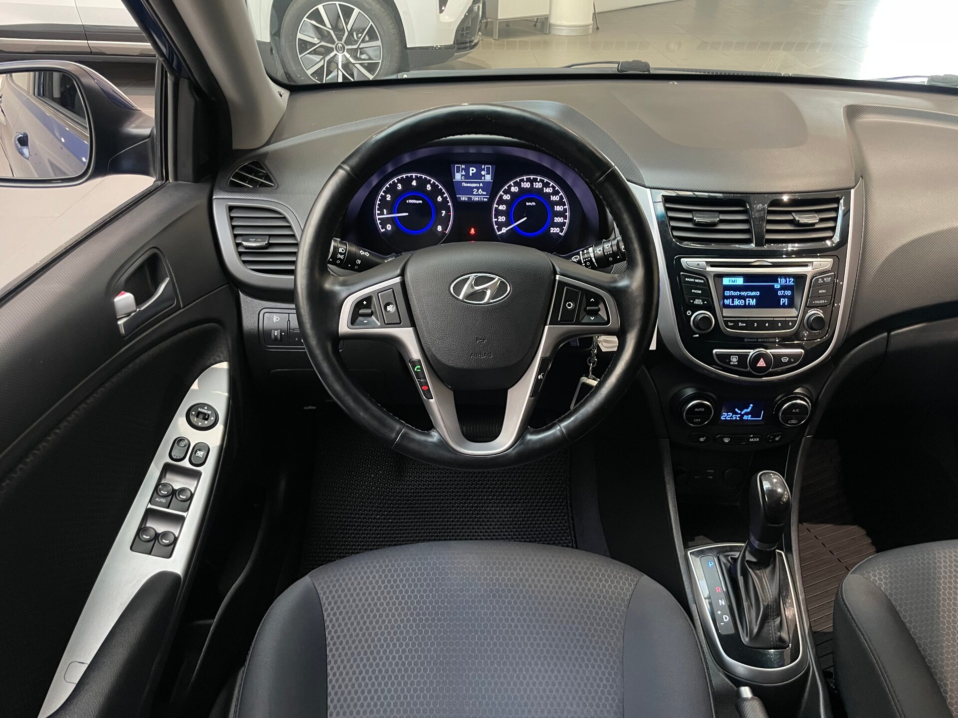 Автомобиль Hyundai Solaris 1.6 AT (123 л.с.) - 14