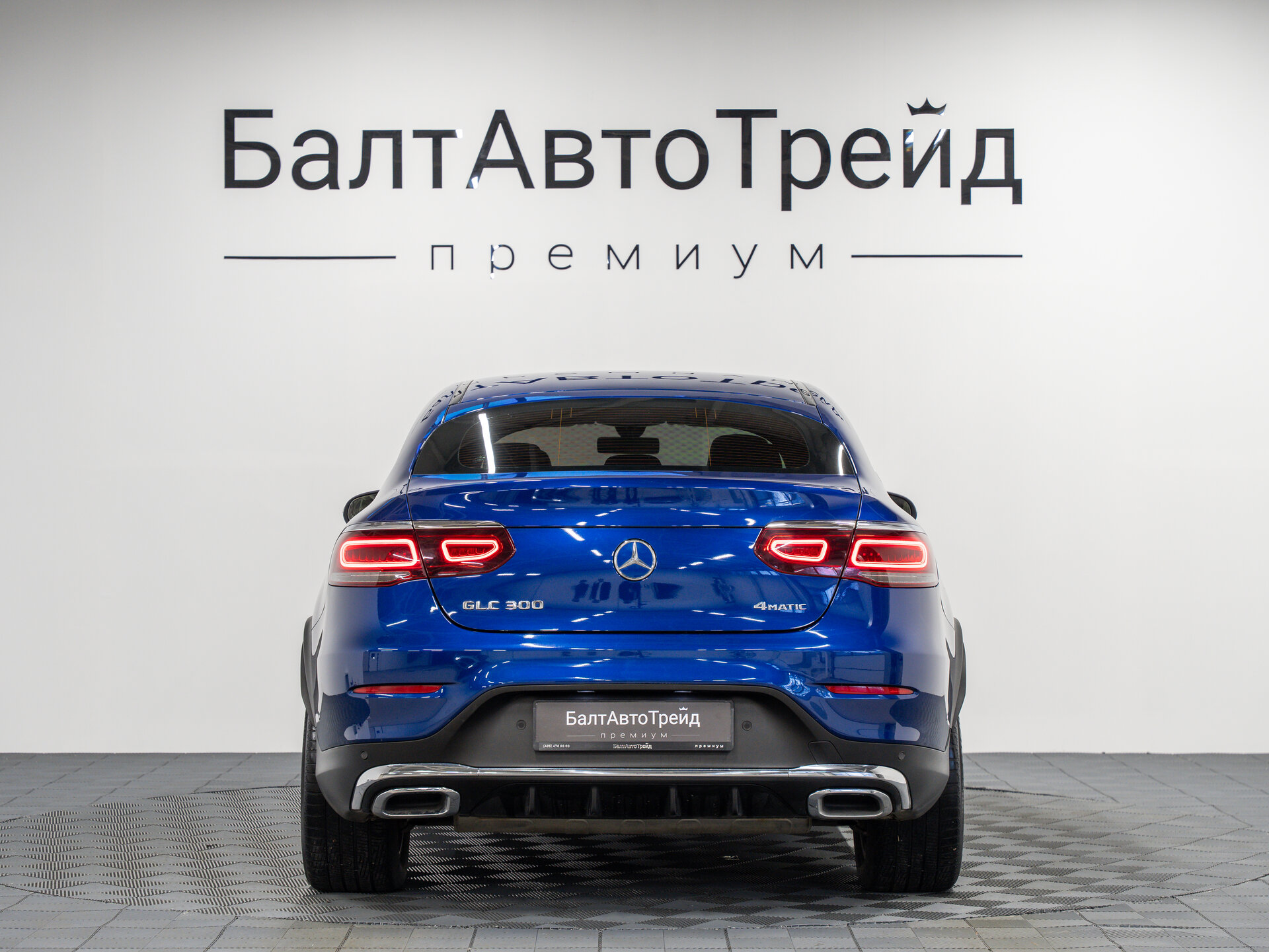 Автомобиль Mercedes-Benz GLC Coupe 300 2.0 AT (249 л.с.) 4WD - 8