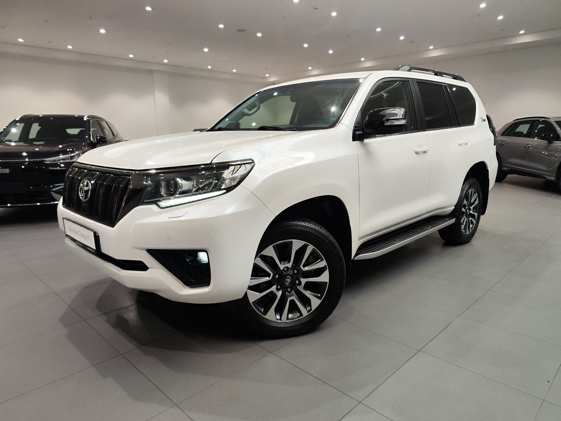 Автомобиль Toyota Land Cruiser Prado 4.0 AT (249 л.с.) 4WD - 1