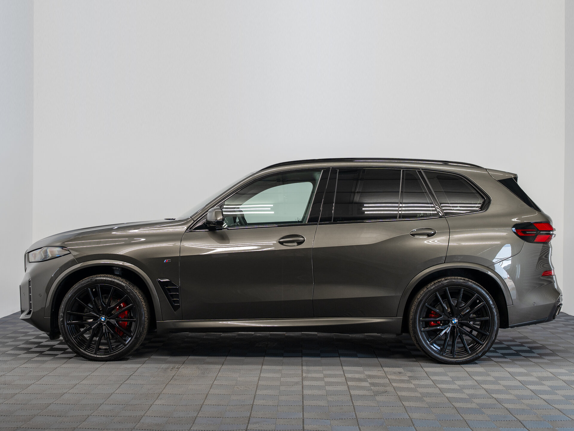 Автомобиль BMW X5 40d 3.0d AT (352 л.с.) 4WD - 6