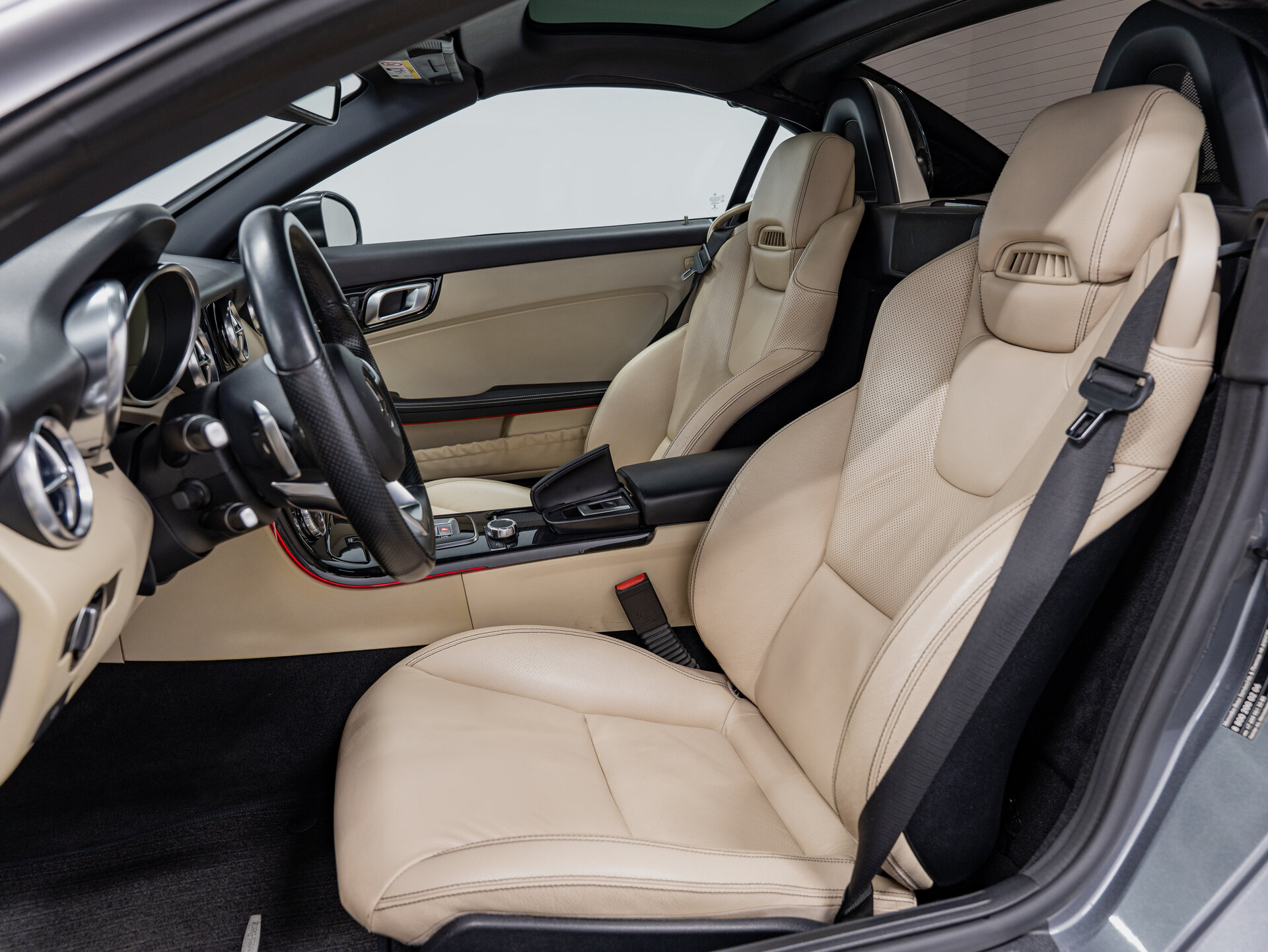 Автомобиль Mercedes-Benz SLC 200 2.0 AT (184 л.с.) - 4