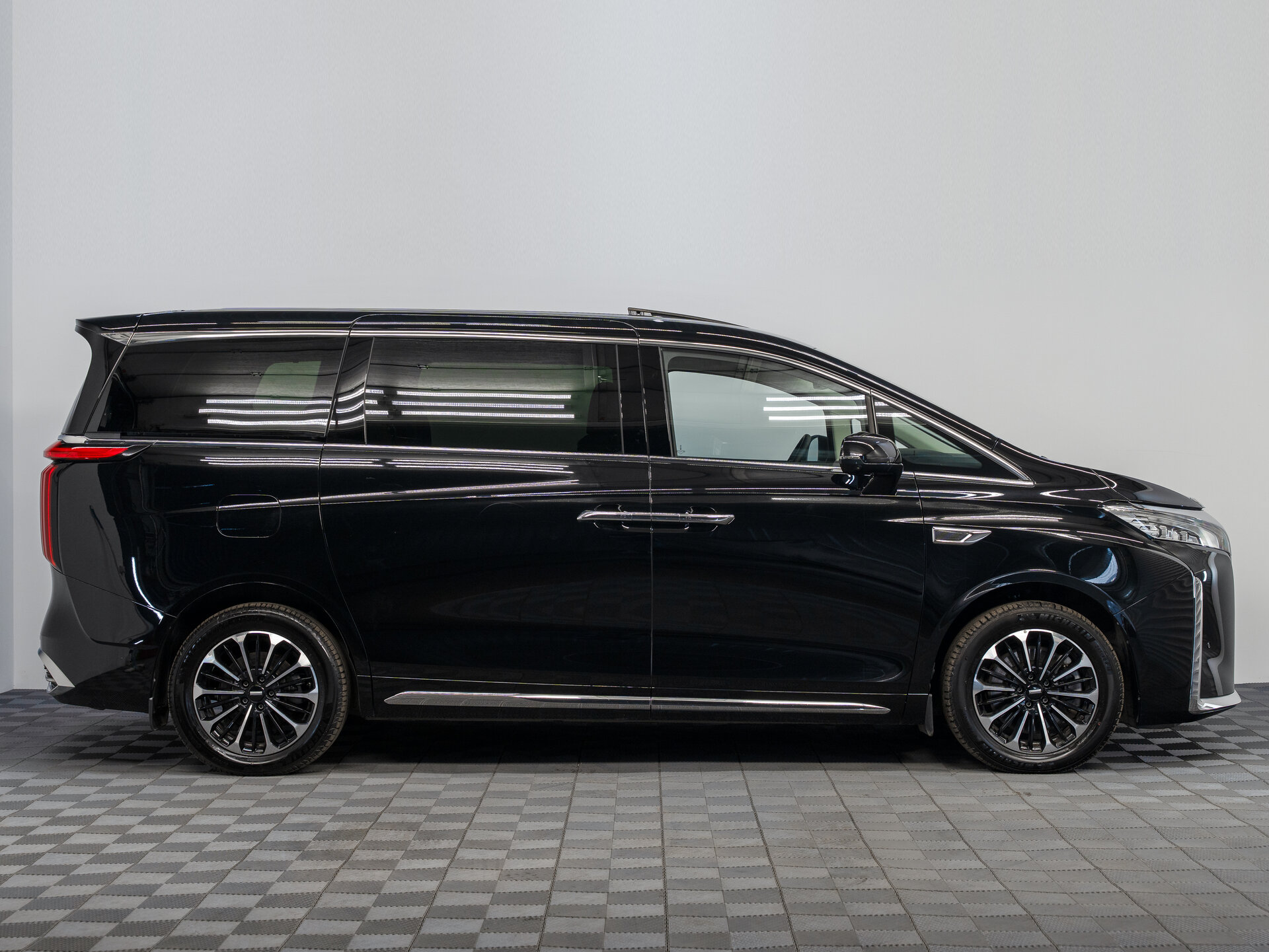 Автомобиль Wey 80 37.96 kWh 1.5hyb AT (487 л.с.) 4WD - 4