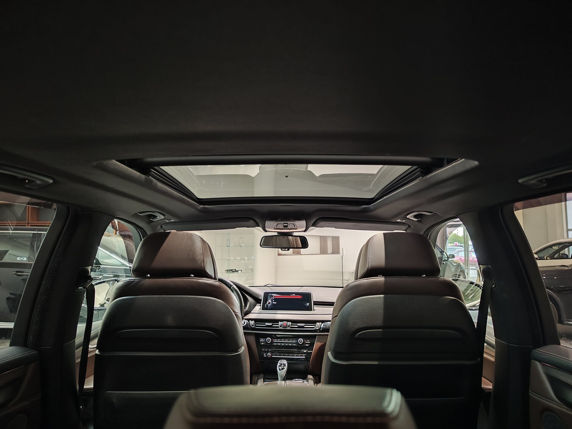 Автомобиль BMW X5 50i 4.4 AT (450 л.с.) 4WD - 12