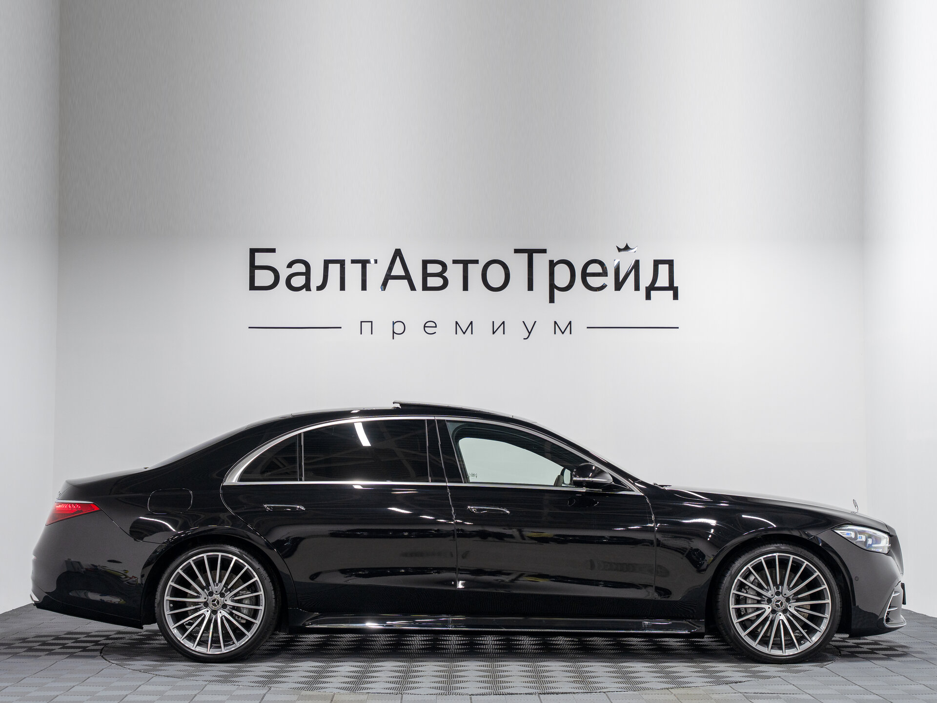 Автомобиль Mercedes-Benz S-Класс 500 Long 4MATIC 3.0 AT (435 л.с.) 4WD - 6