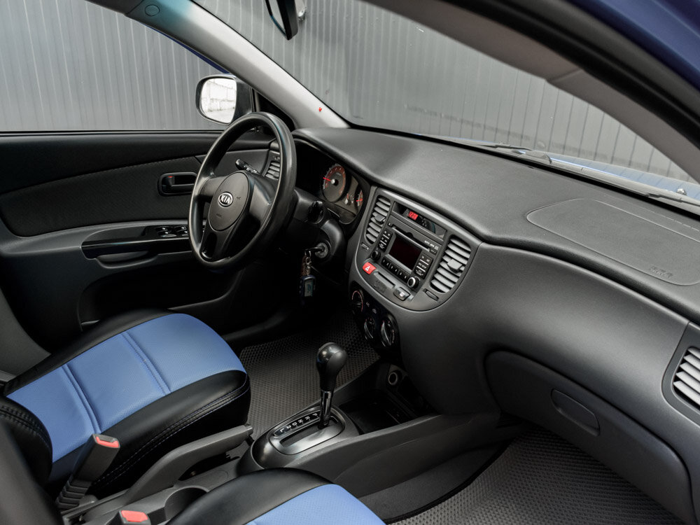 Купить Kia Rio 1.4 AT (97 л.с.), 2011 в Екатеренбурге