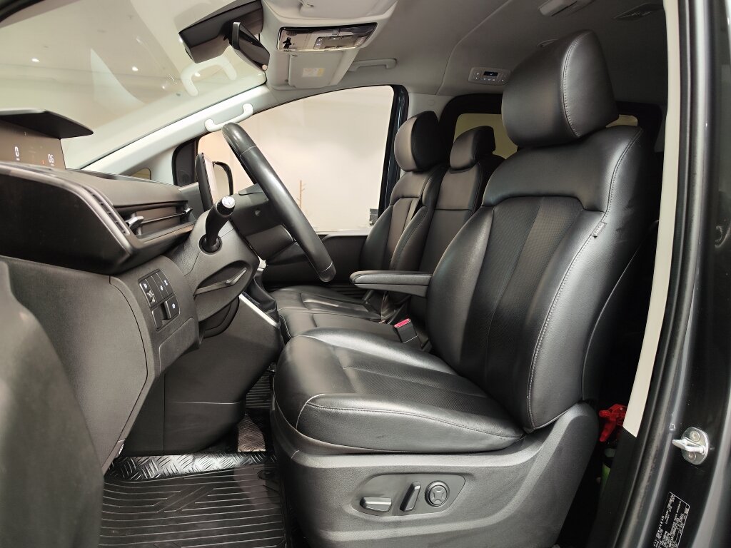 Автомобиль Hyundai Staria 3.5 AT (240 л.с.) - 8