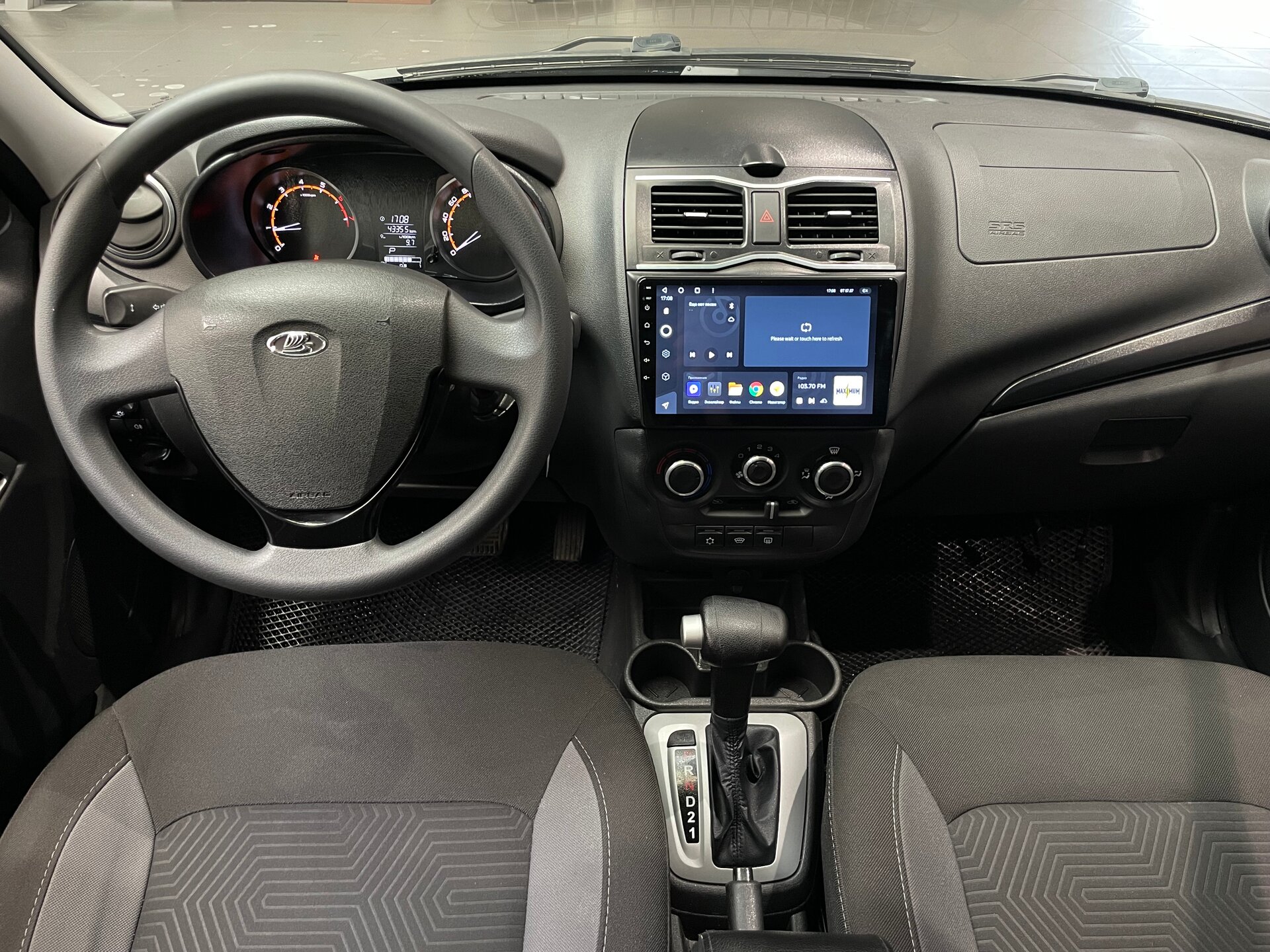 Автомобиль Lada (ВАЗ) Granta 1.6 AT (98 л.с.) - 13