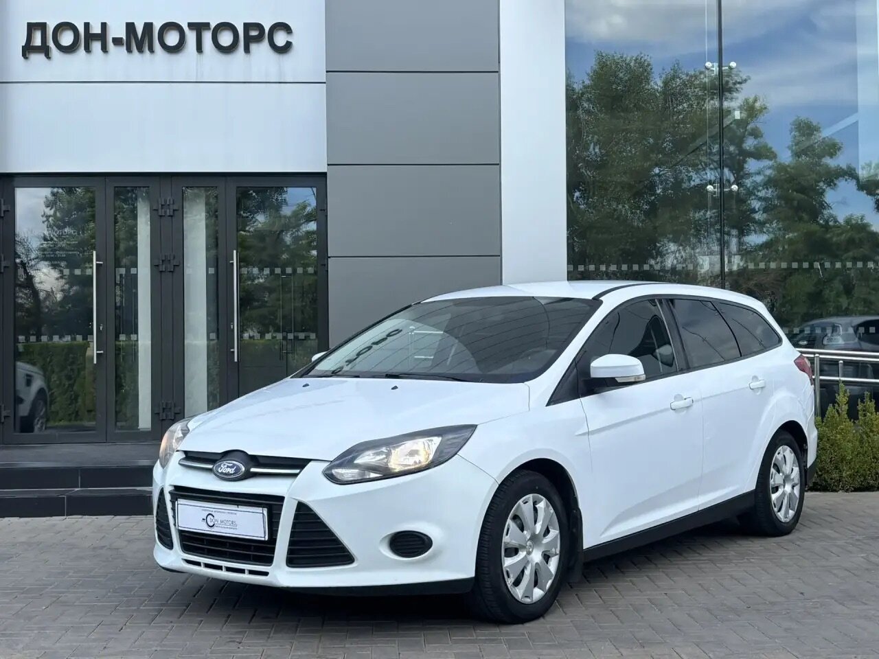 Ford Focus 1.6 MT (105 л.с.) 2012