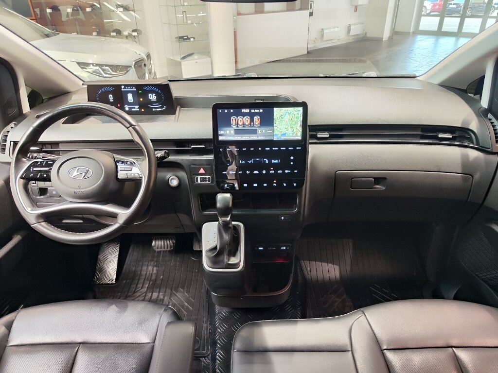 Автомобиль Hyundai Staria 3.5 AT (240 л.с.) - 18