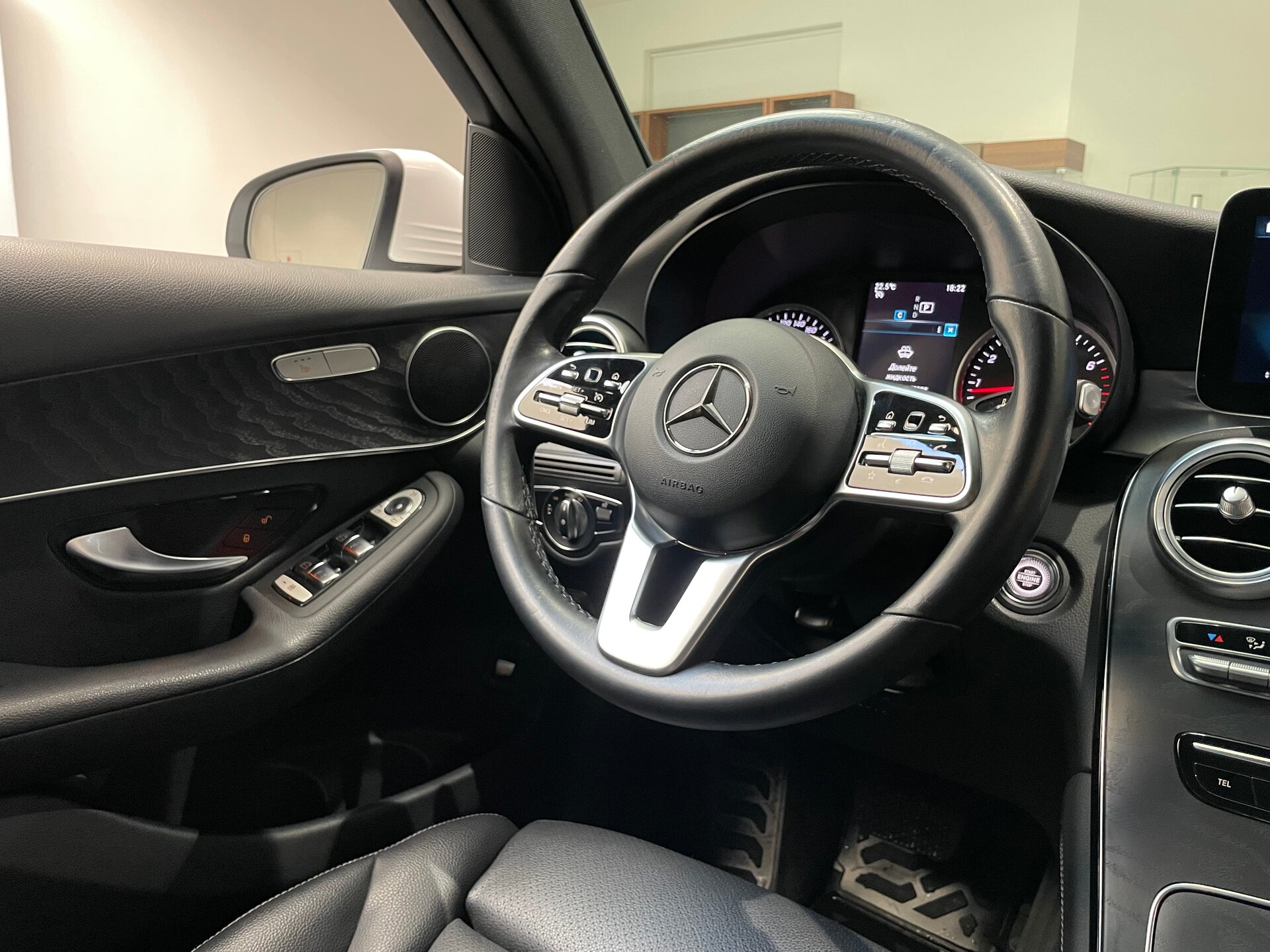 Автомобиль Mercedes-Benz GLC 200 2.0 AT (197 л.с.) 4WD - 15