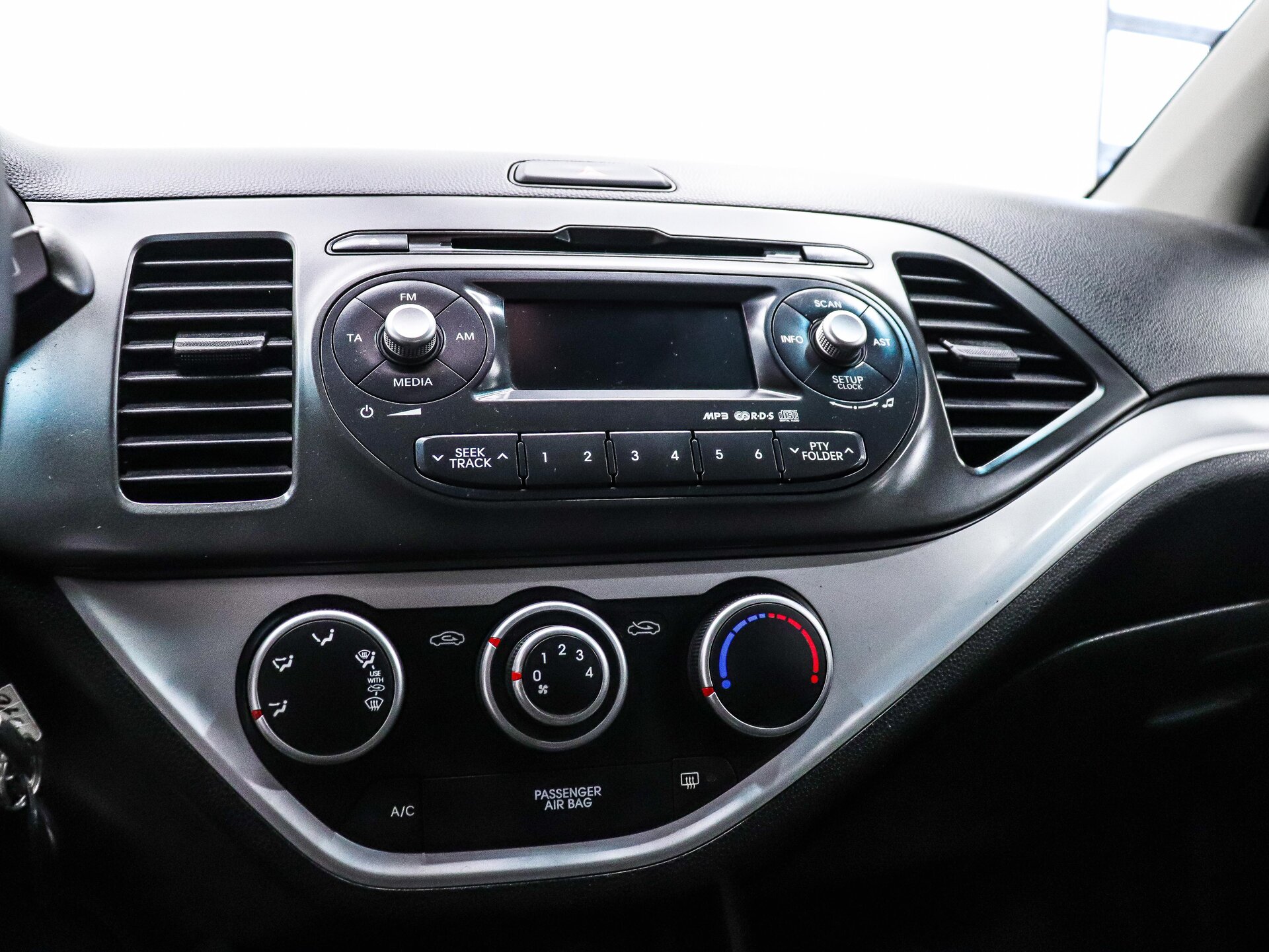 Kia Picanto 2014 20