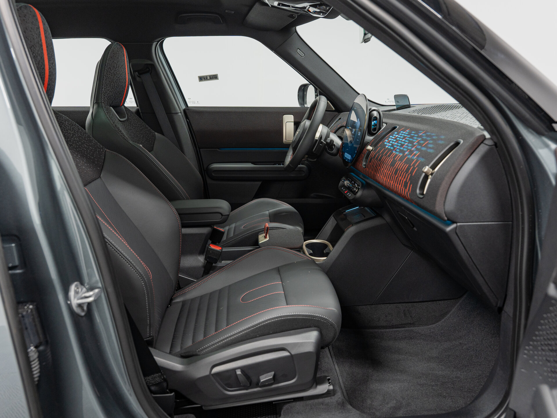 Автомобиль Mini Countryman John Cooper Works 2.0 AMT (300 л.с.) 4WD - 14