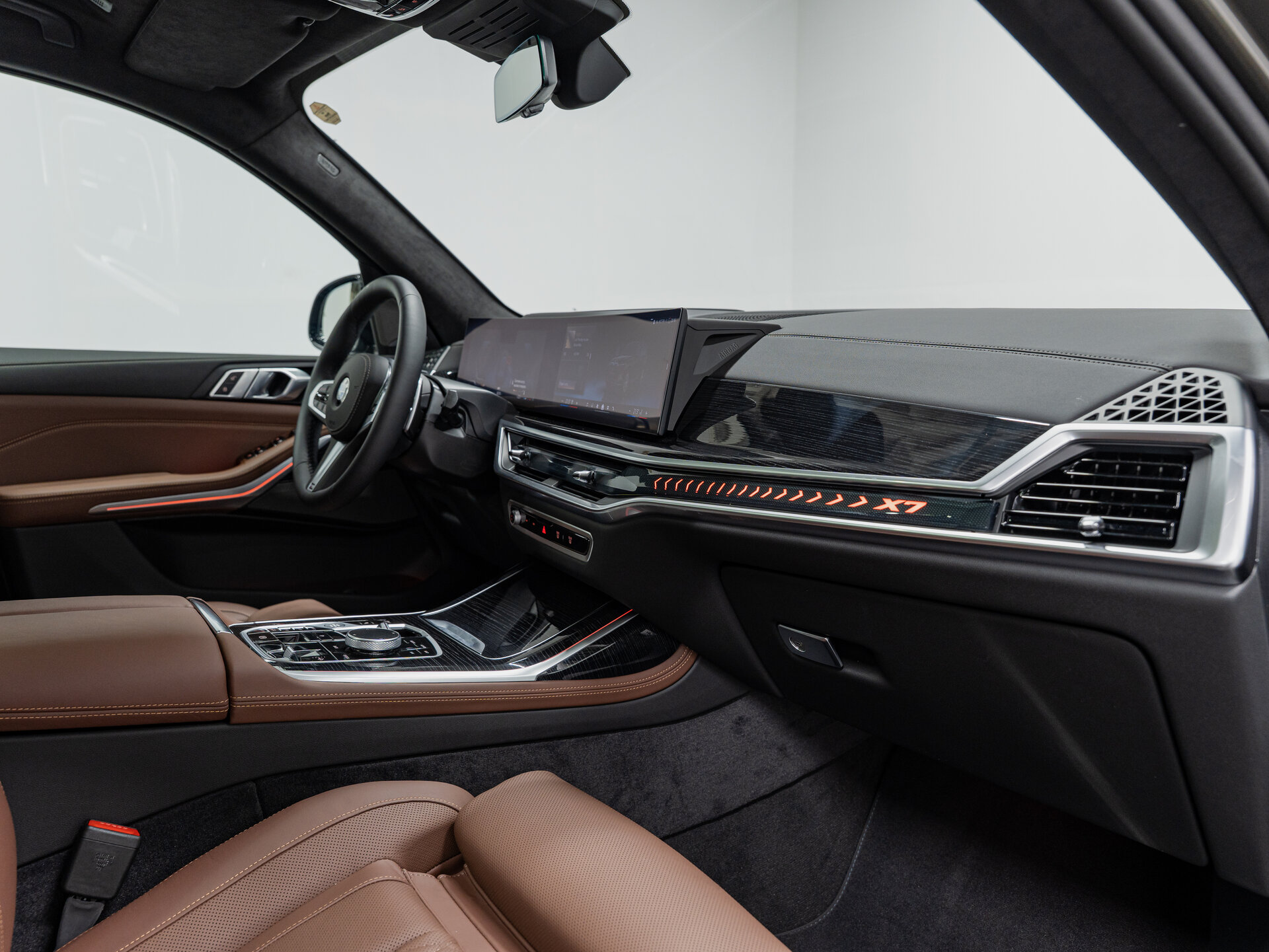 Автомобиль BMW X7 40i 3.0 AT (381 л.с.) 4WD - 14
