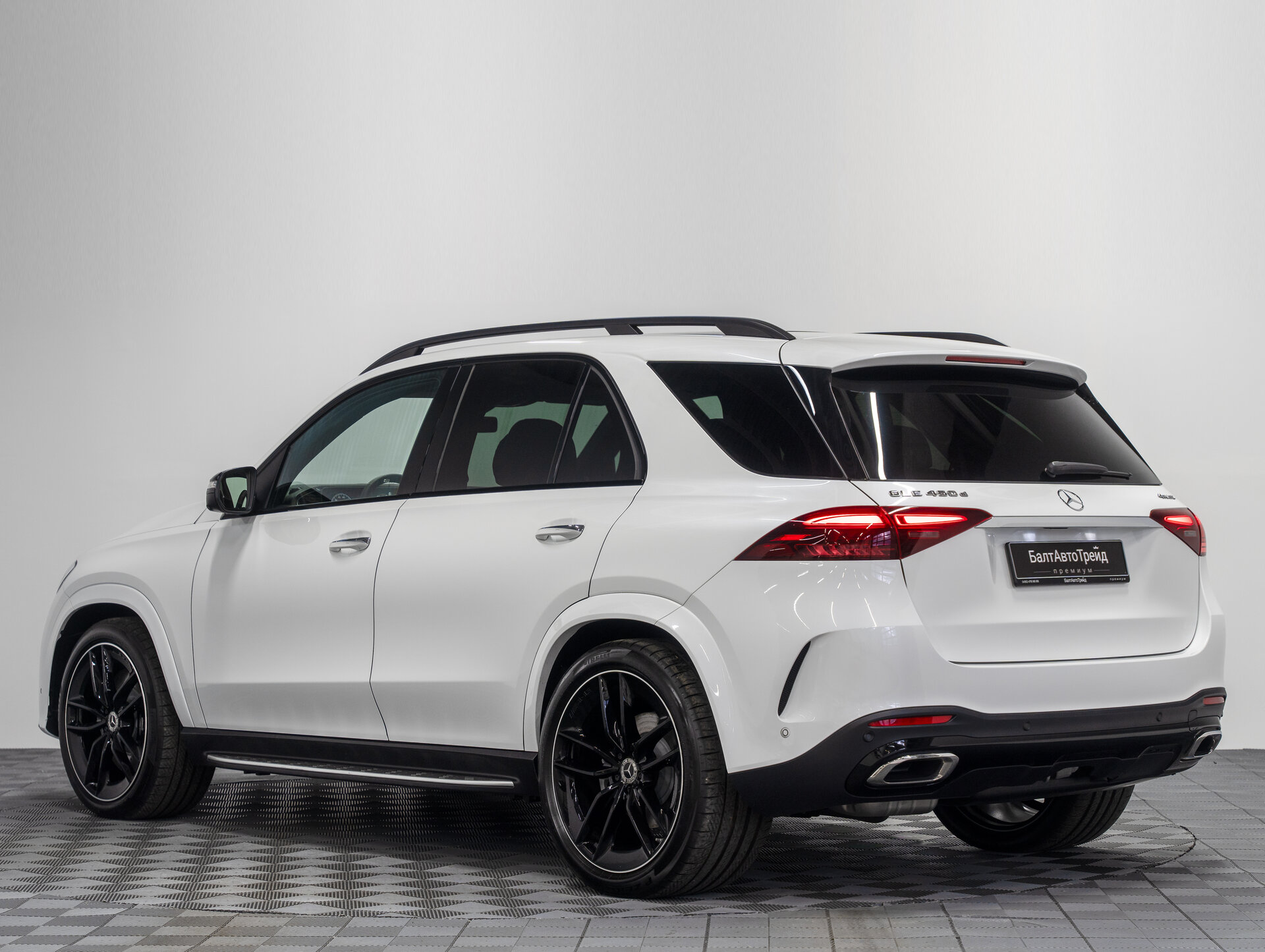 Автомобиль Mercedes-Benz GLE 450 d 3.0d AT (367 л.с.) 4WD - 10