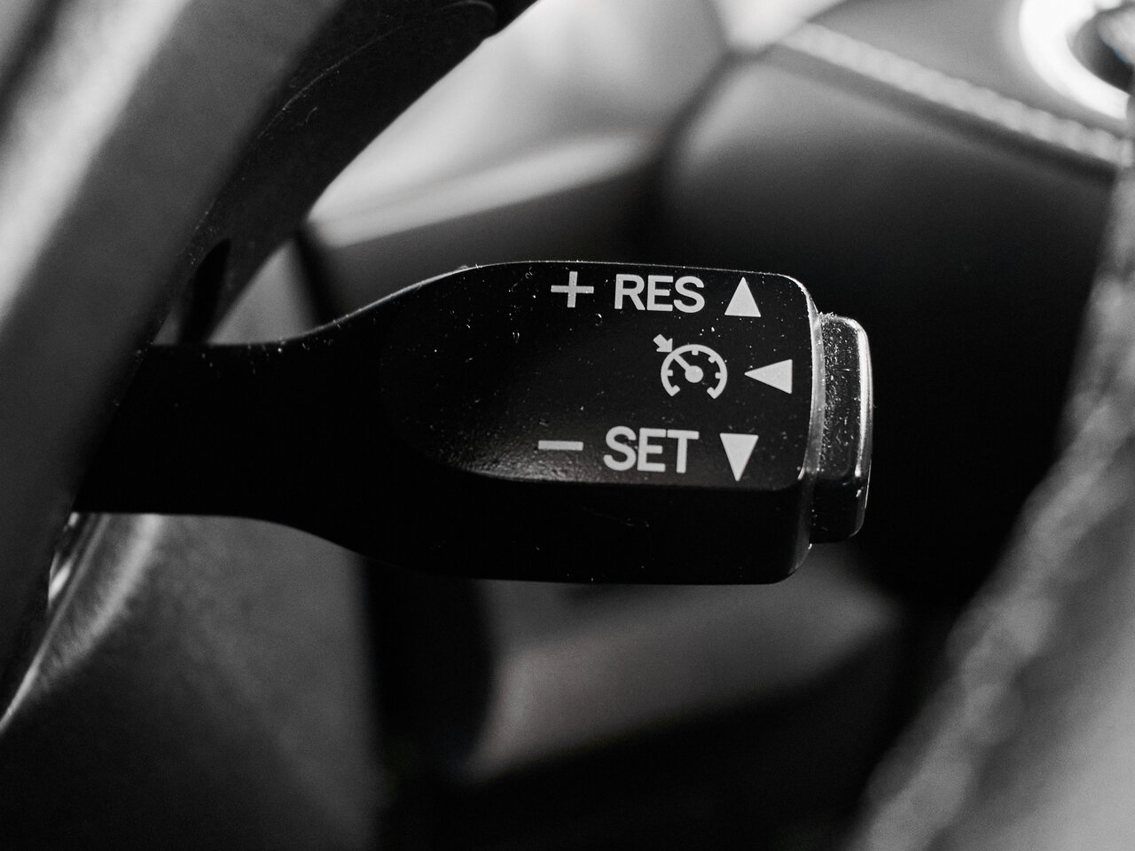 Купить Toyota RAV4 2.0 CVT (146 л.с.) 4WD, 2016 в Екатеренбурге